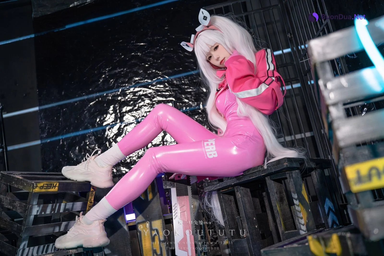 Cosplay 黏黏团子兔 NIKKE：爱丽丝 - Photo 5