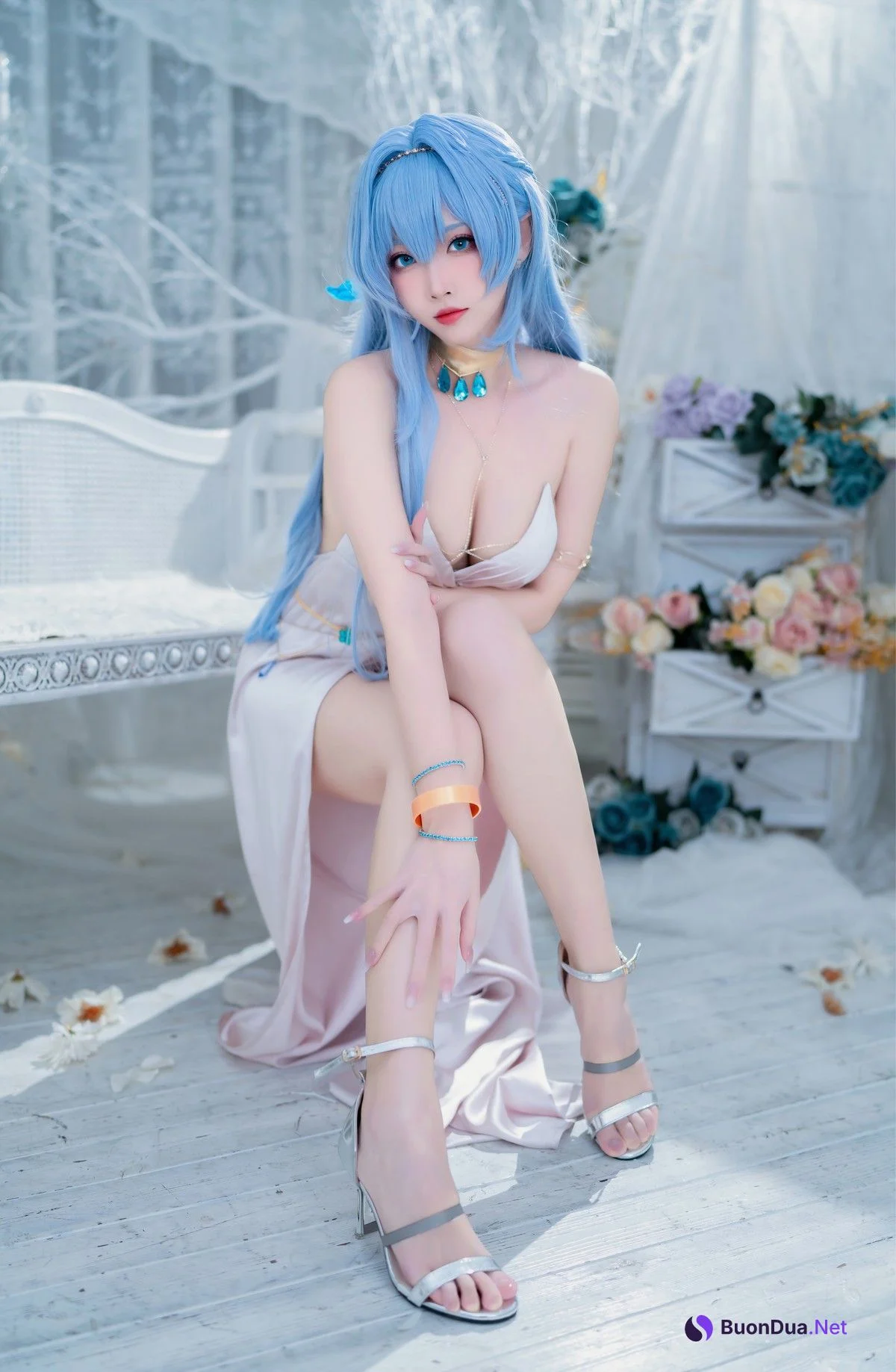 Cosplay 宮本桜 Nikke胜利女神 海伦娜礼服 - Photo 10
