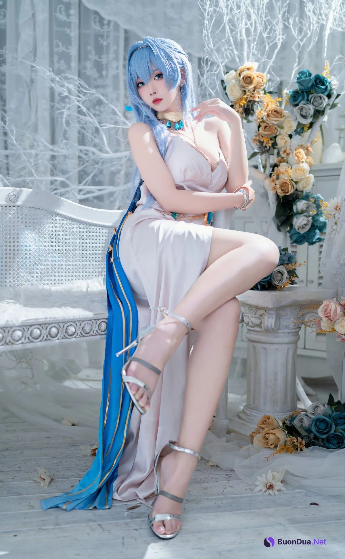 Cosplay 宮本桜 Nikke胜利女神 海伦娜礼服 - Photo 12