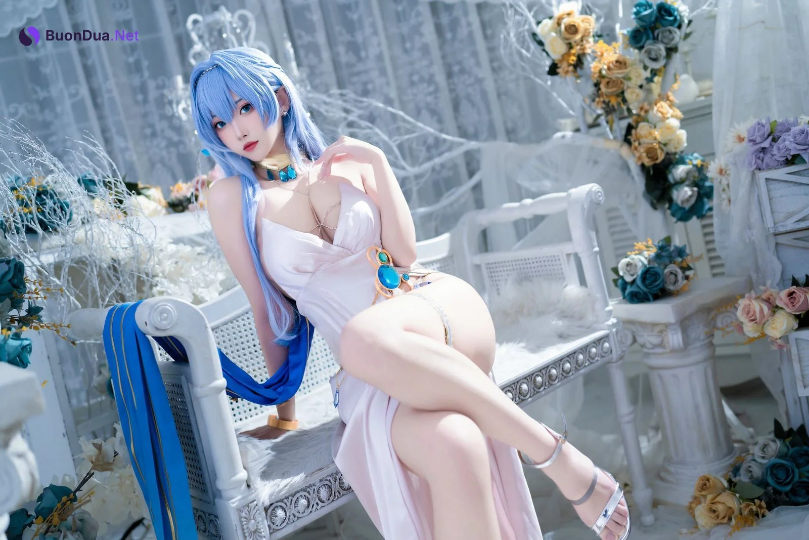 Cosplay 宮本桜 Nikke胜利女神 海伦娜礼服 - Photo 16