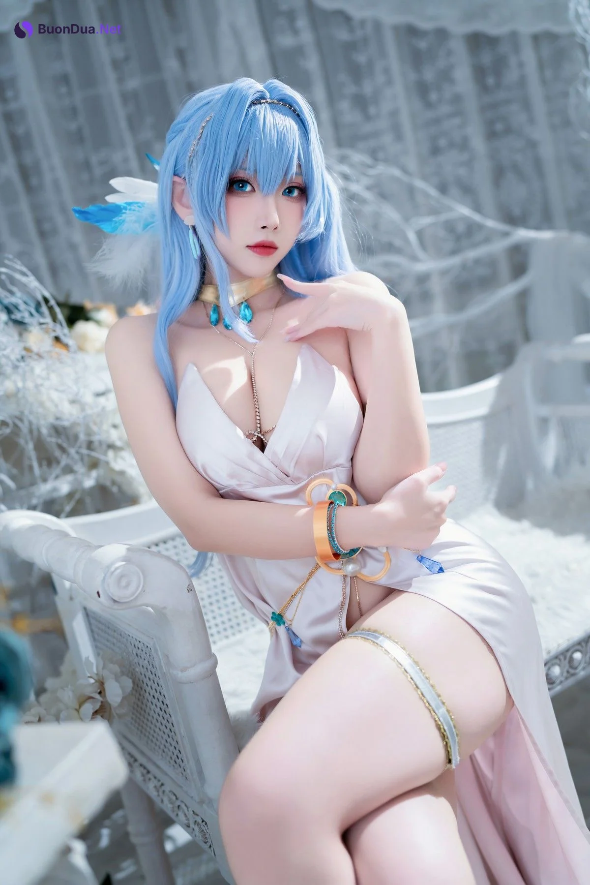 Cosplay 宮本桜 Nikke胜利女神 海伦娜礼服 - Photo 6