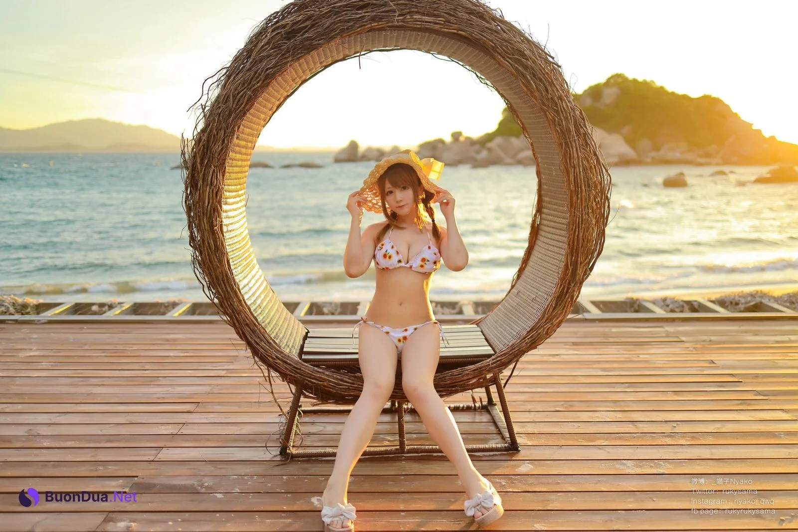 Cosplay Nyako喵子 向日葵比基尼 - 사진 10