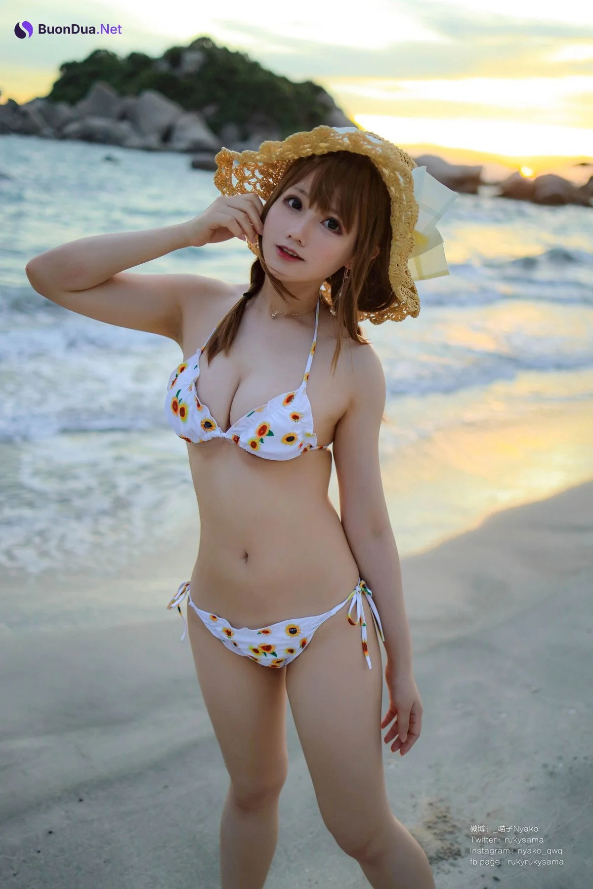 Cosplay Nyako喵子 向日葵比基尼 - 사진 14