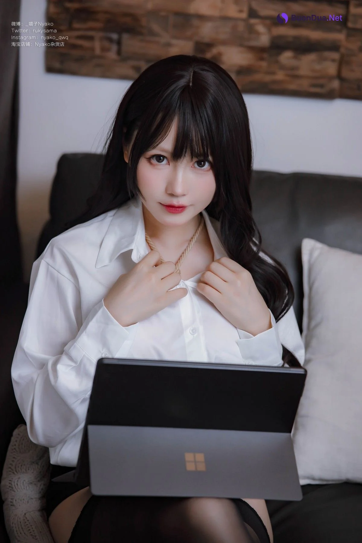 Cosplay Nyako喵子 隣のやばいお姉さん OL - Photo 4