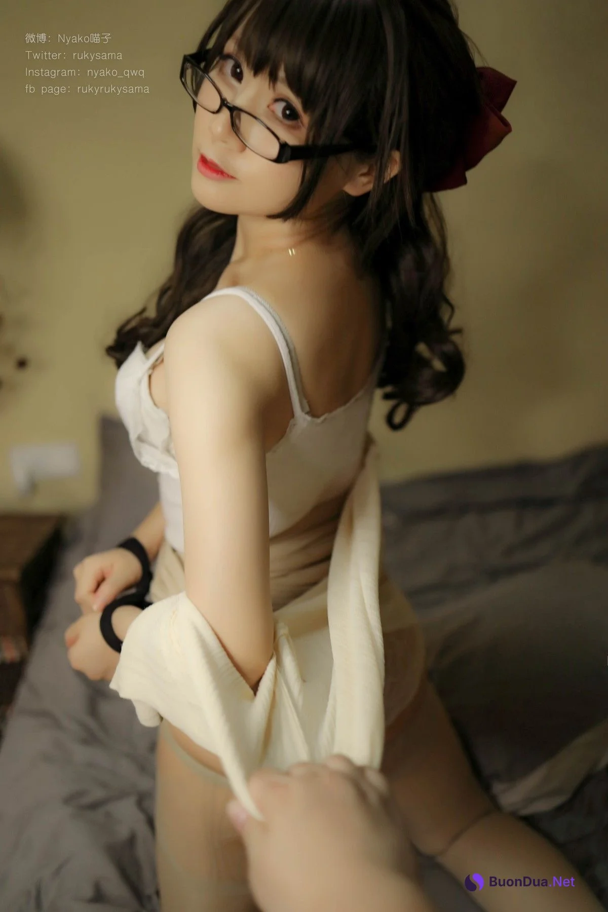 Cosplay Nyako喵子 縛られたの人妻 Set.01 - Photo 19