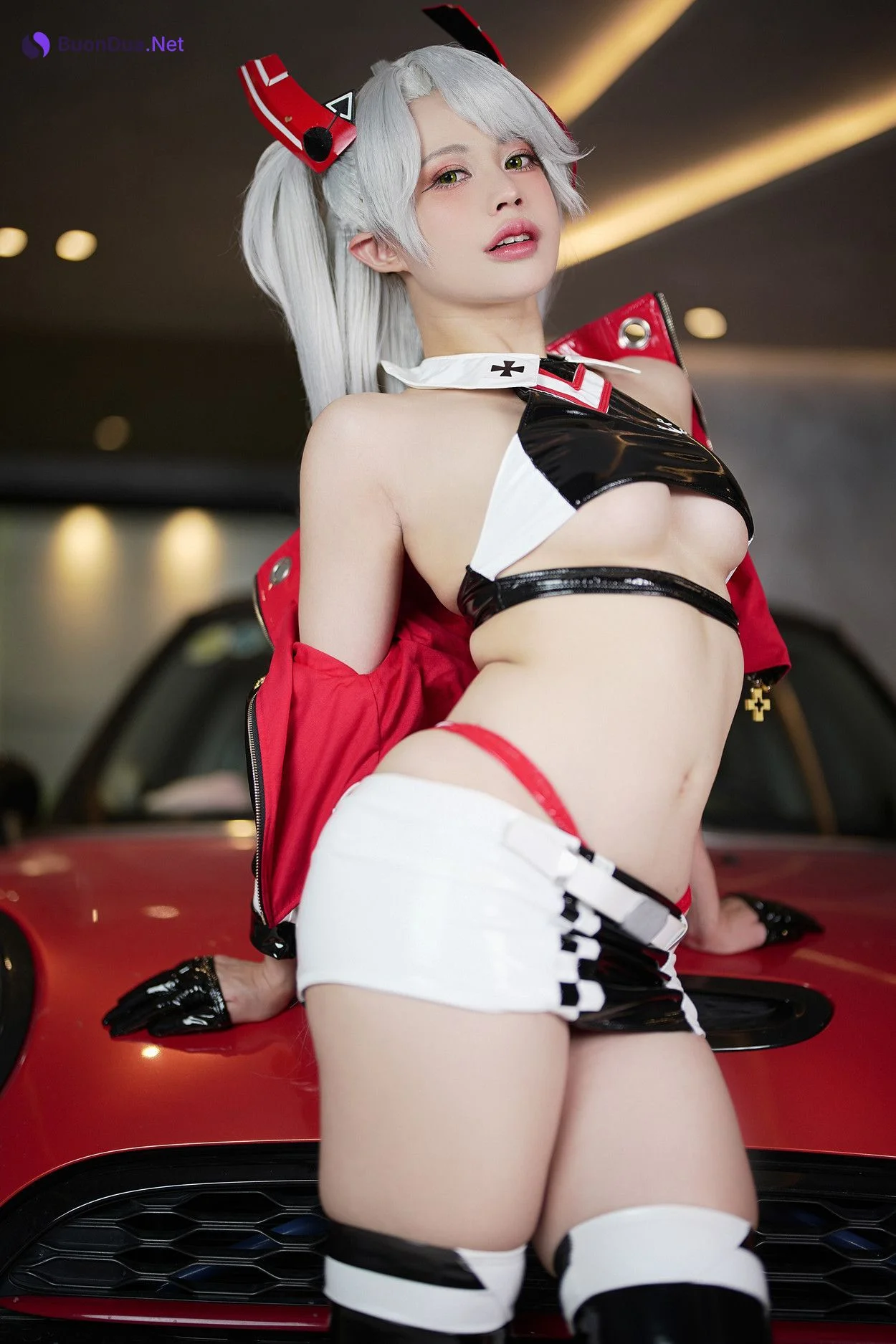 Cosplay PingPing平平 Prinz Eugen (Race Queen) Set.01 - Photo 12