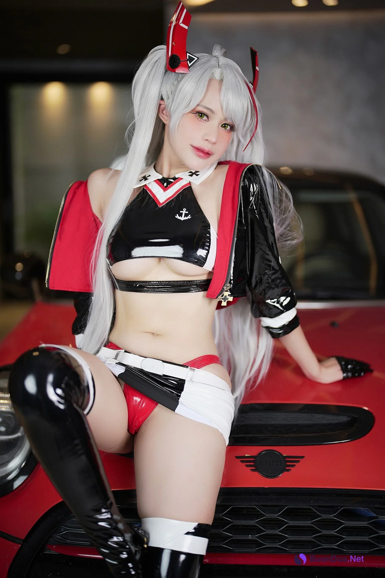 Cosplay PingPing平平 Prinz Eugen (Race Queen) Set.01 - Photo 16