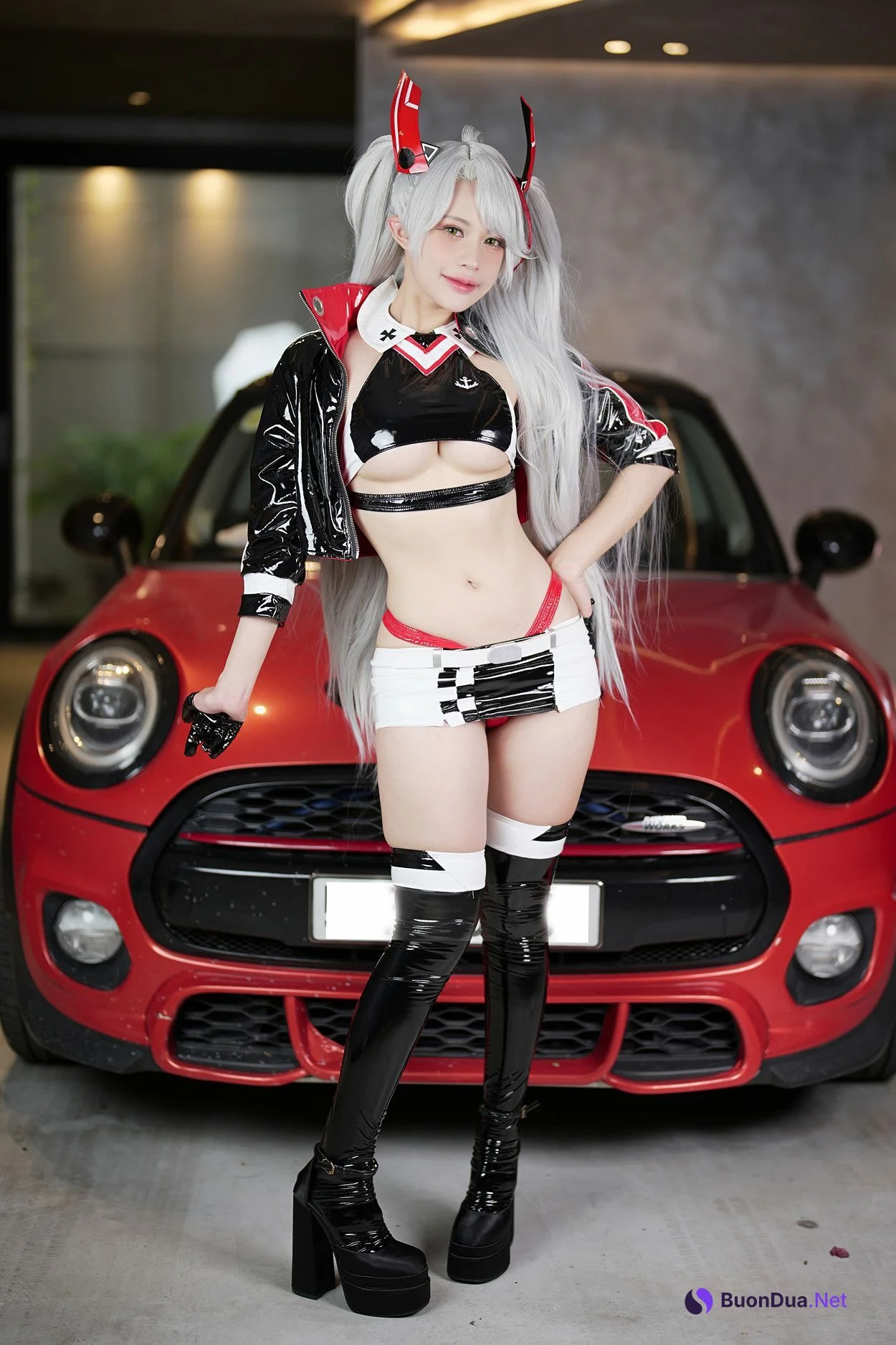 Cosplay PingPing平平 Prinz Eugen (Race Queen) Set.01 - Photo 2