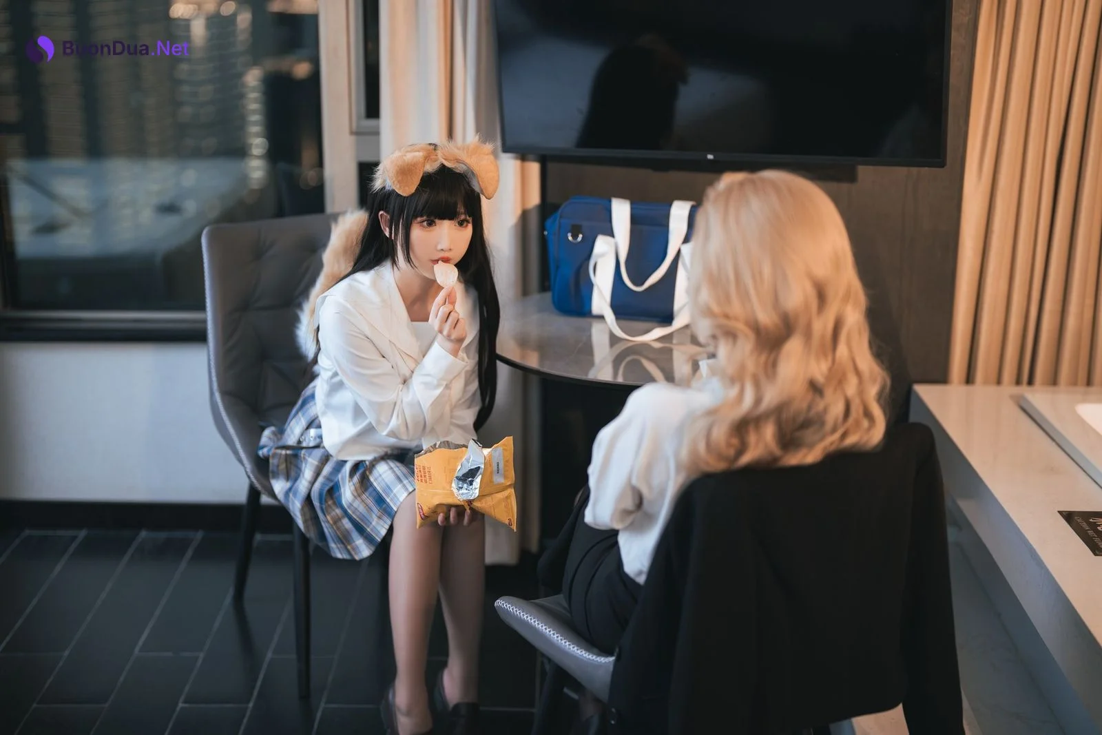 Cosplay 面饼仙儿 & rioko凉凉子 女上司-双人版 - Photo 6