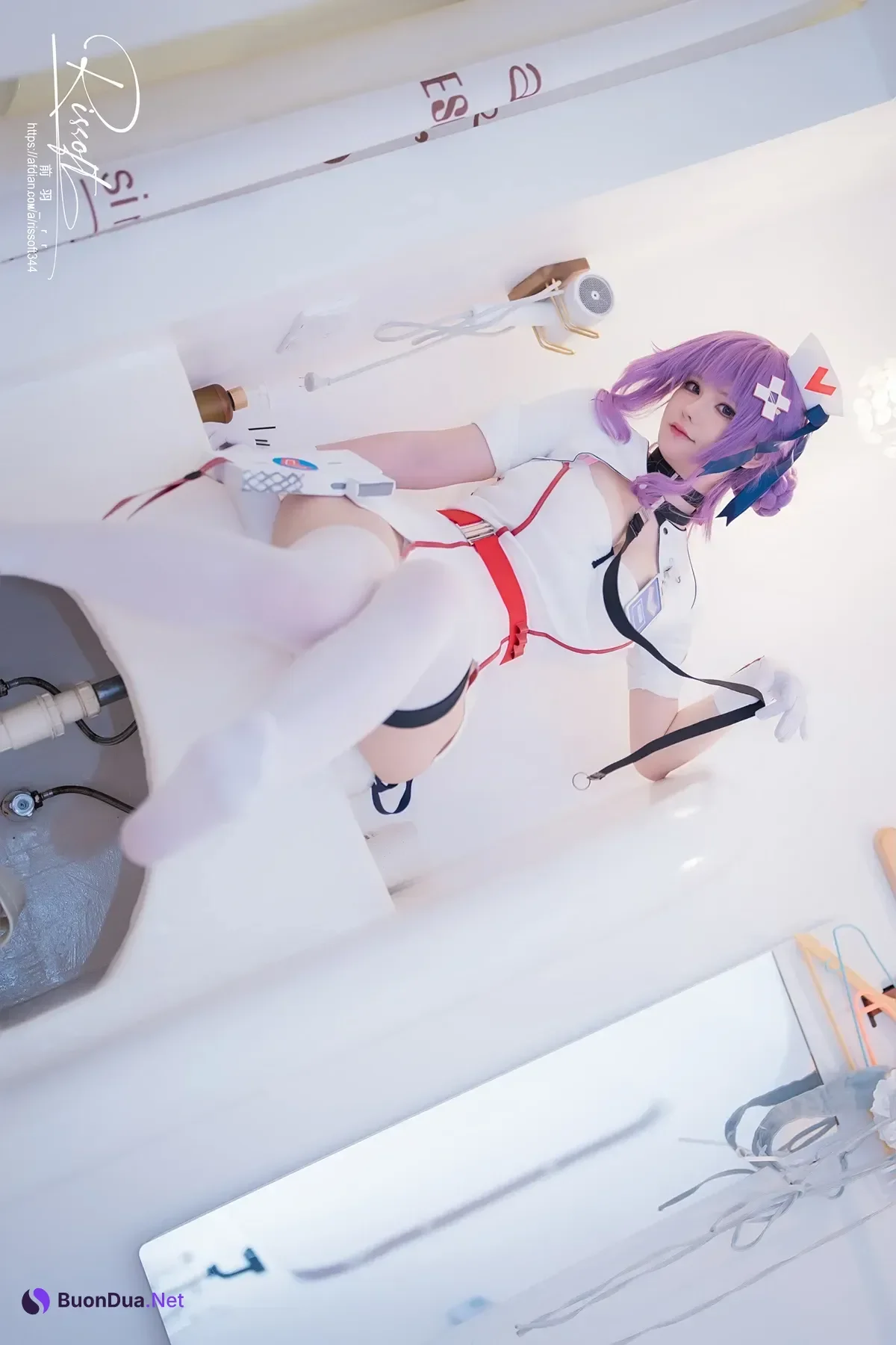 Cosplay 前羽_rr – スノウブレイク：禁域降臨 医師 - Photo 2