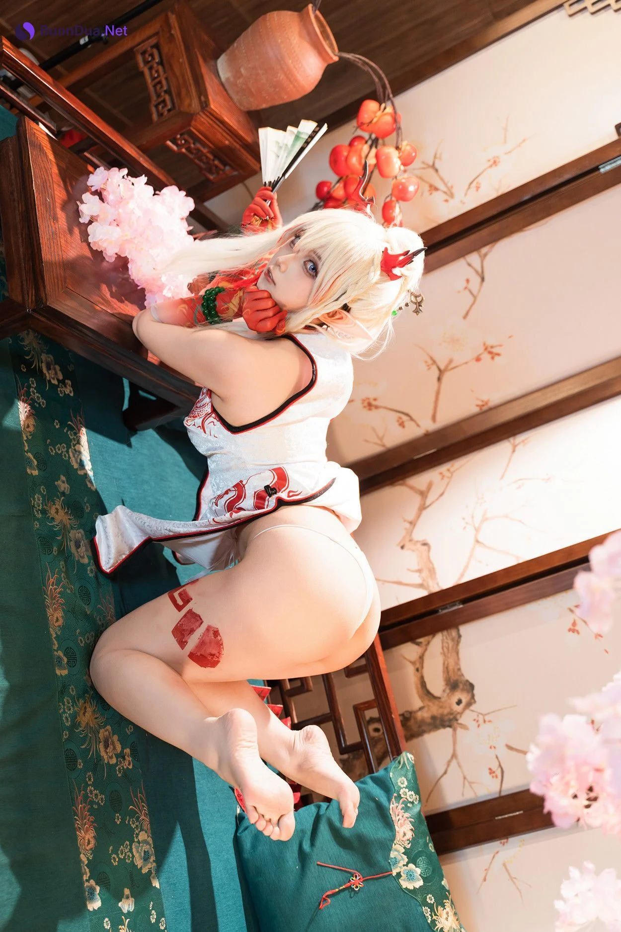 Cosplay 小和甜酒 & 橙风千雅 明日方舟年夕旗袍双人御守 Set.01 - Photo 2