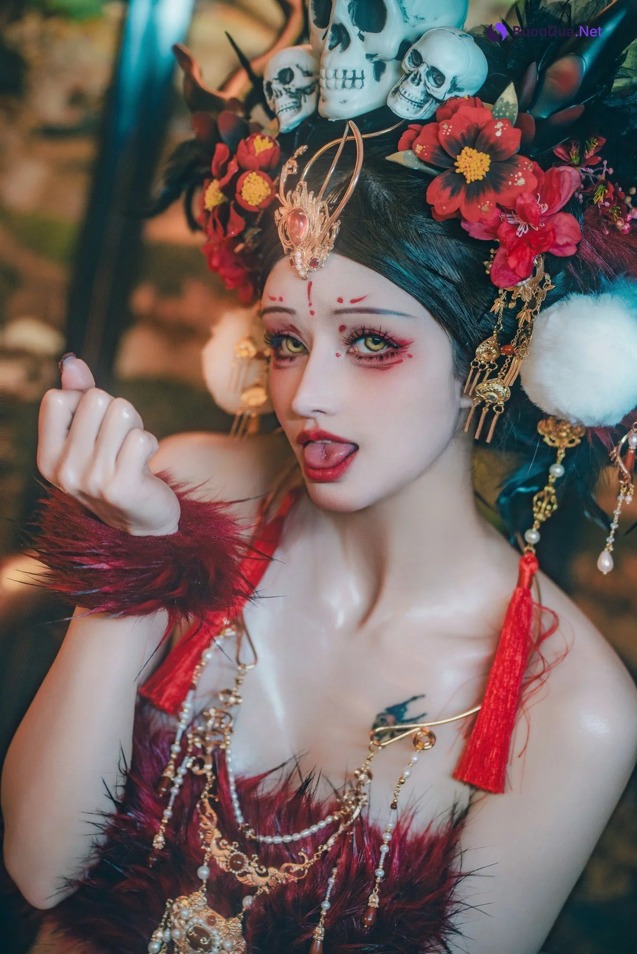 Cosplay 鹿八岁 闯进我家的凶凶年兽 Set.01 - Photo 18