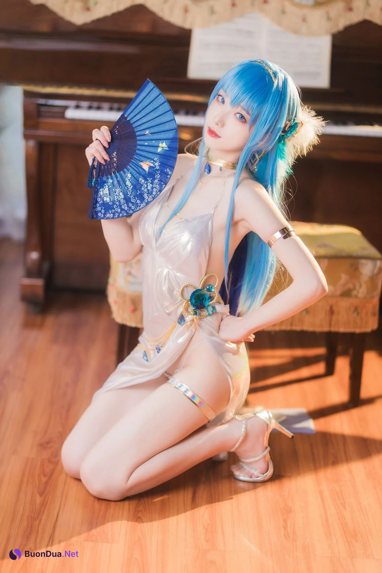 Cosplay 封疆疆v NIKKE 胜利校花 海伦娜 - Photo 13
