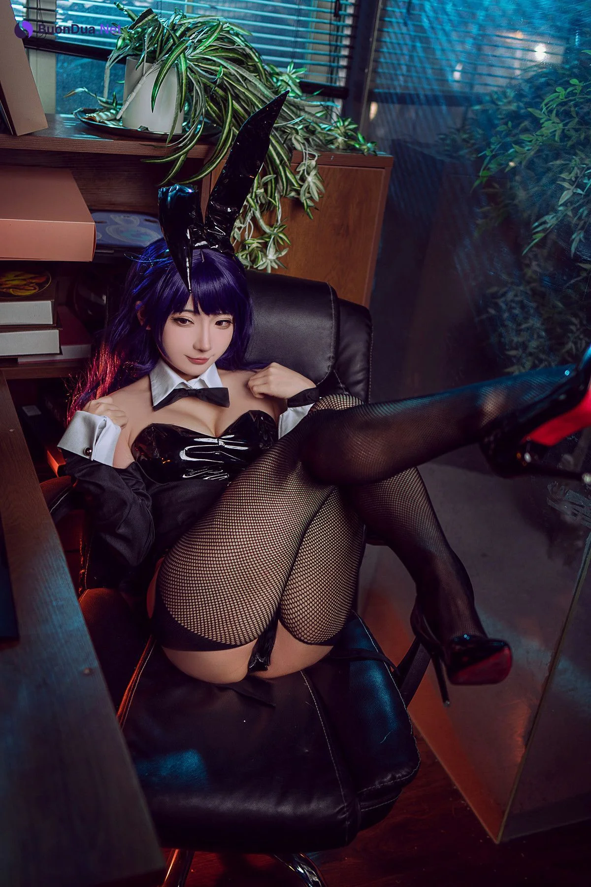 Cosplay 是三不是世w 喜多川海梦 紫发兔女郎 - 照片 11