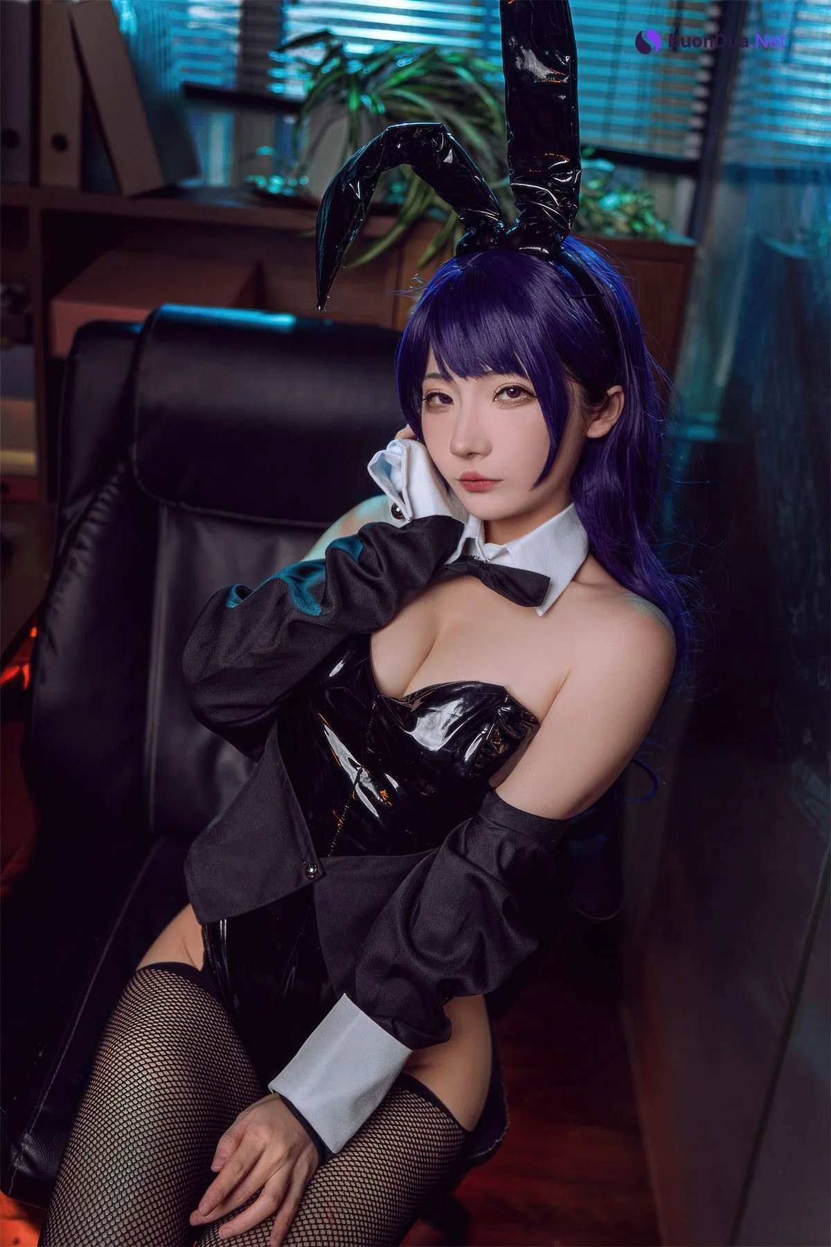 Cosplay 是三不是世w 喜多川海梦 紫发兔女郎 - 照片 13