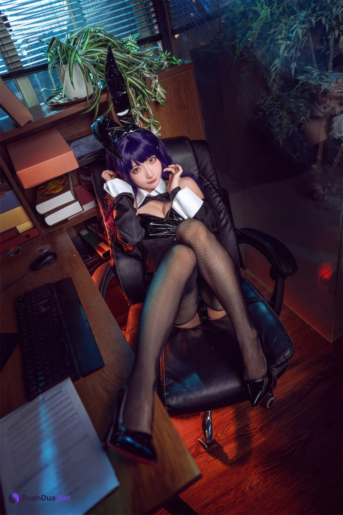 Cosplay 是三不是世w 喜多川海梦 紫发兔女郎 - 照片 9