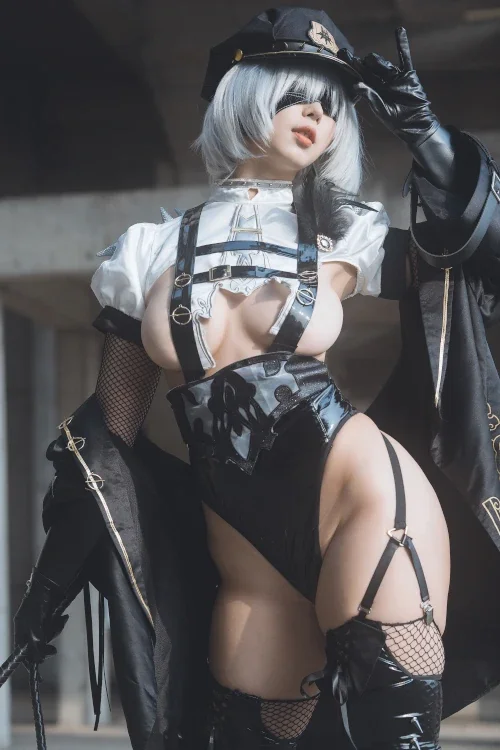 Cosplay 云溪溪Yunx1x1 & 奶桃 – 2B本 YoRHa No.2 Type B 上 Set.01