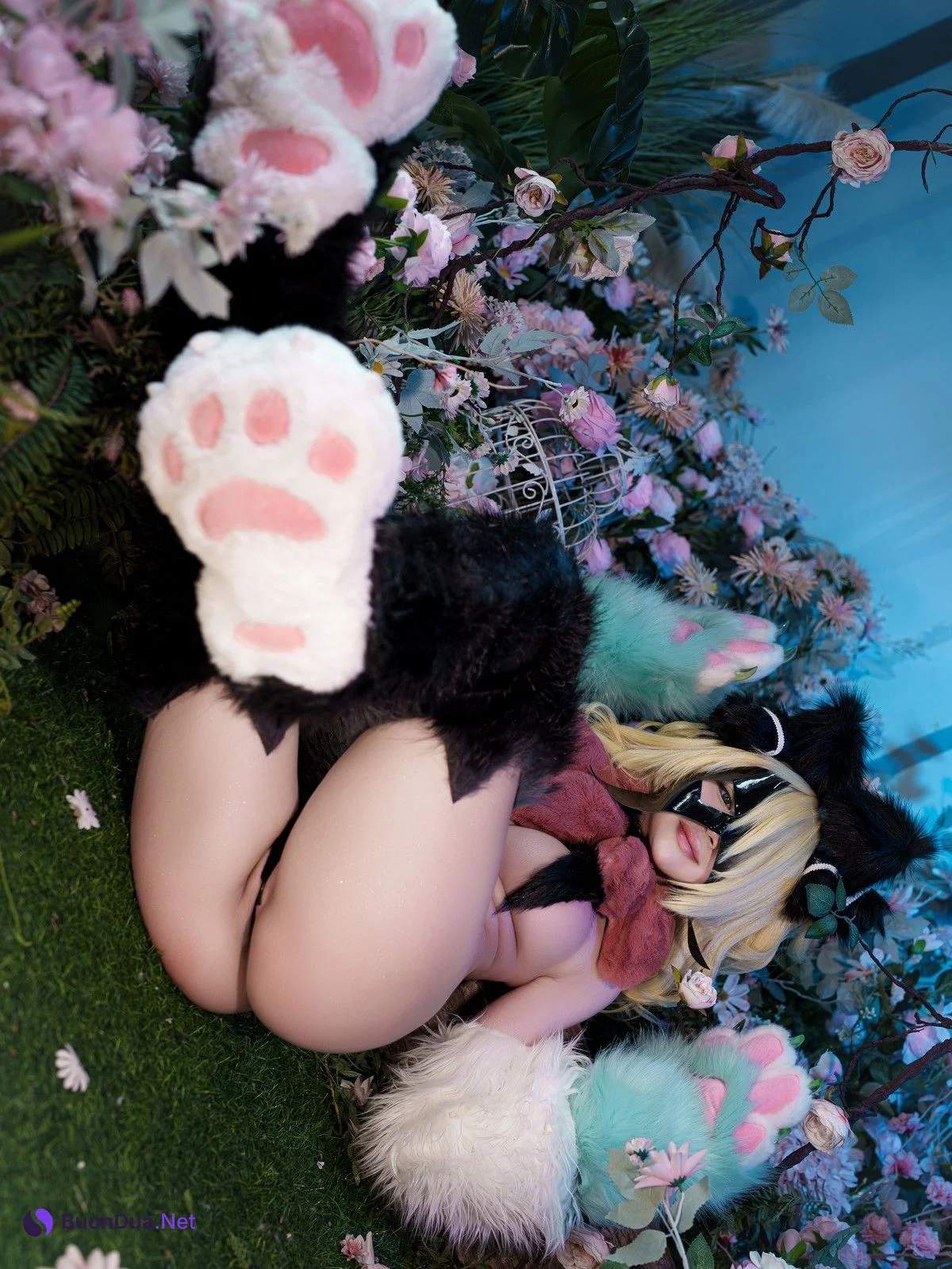 Cosplay ZinieQ Cynthia in Meowscarada Costume - Photo 13