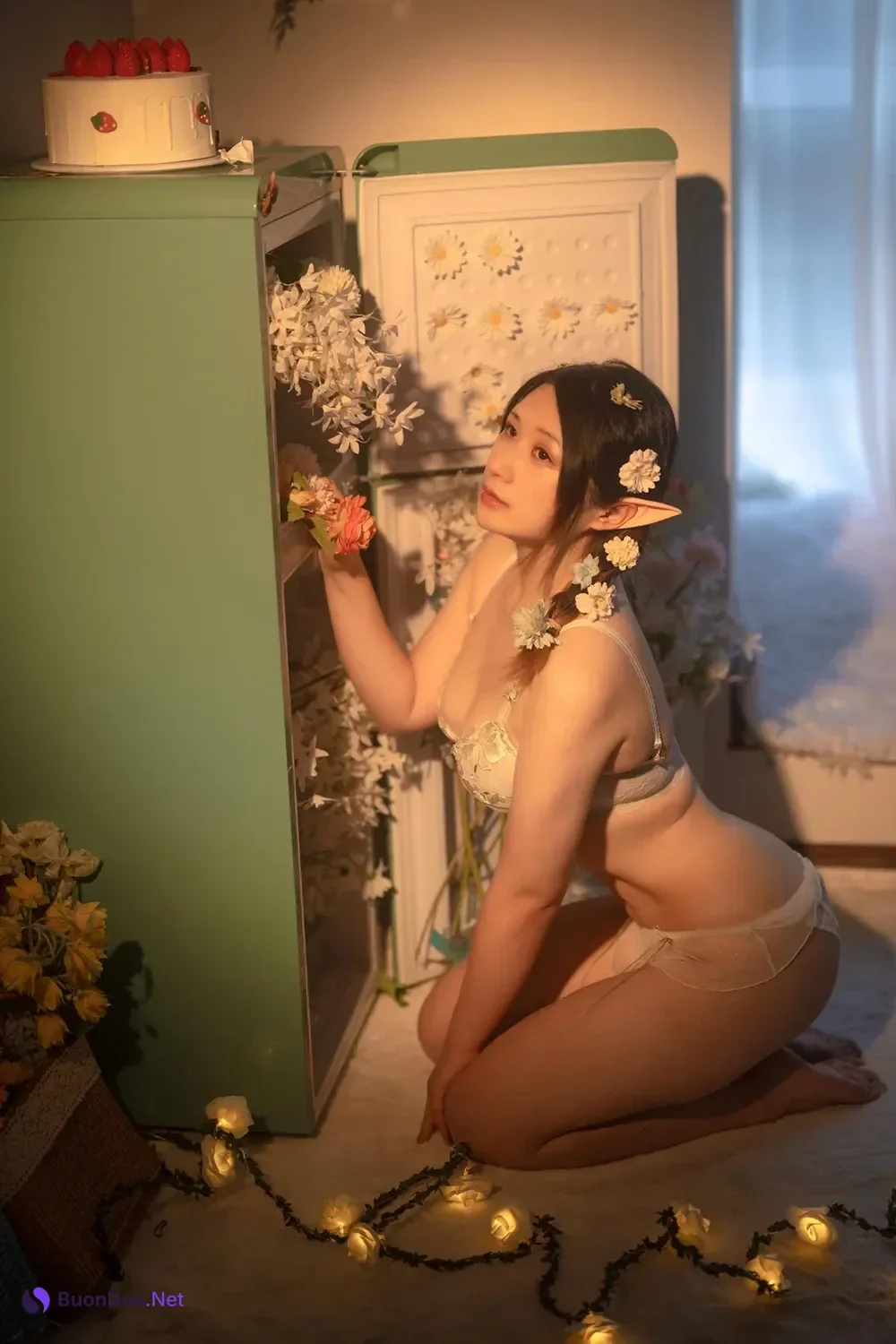 Cosplay Zyra秋 – 俘虏刺客 & 繁花 - Photo 11