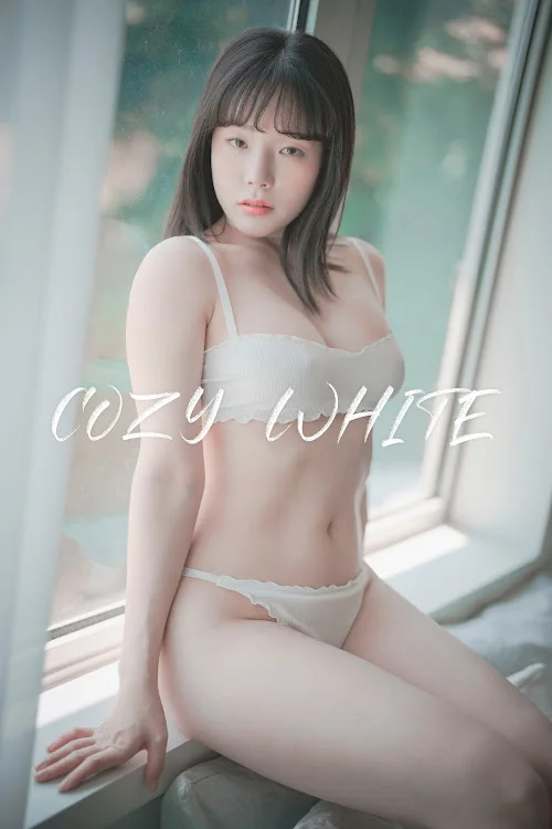 DJAWA Photo – Pia (피아) – Cozy White