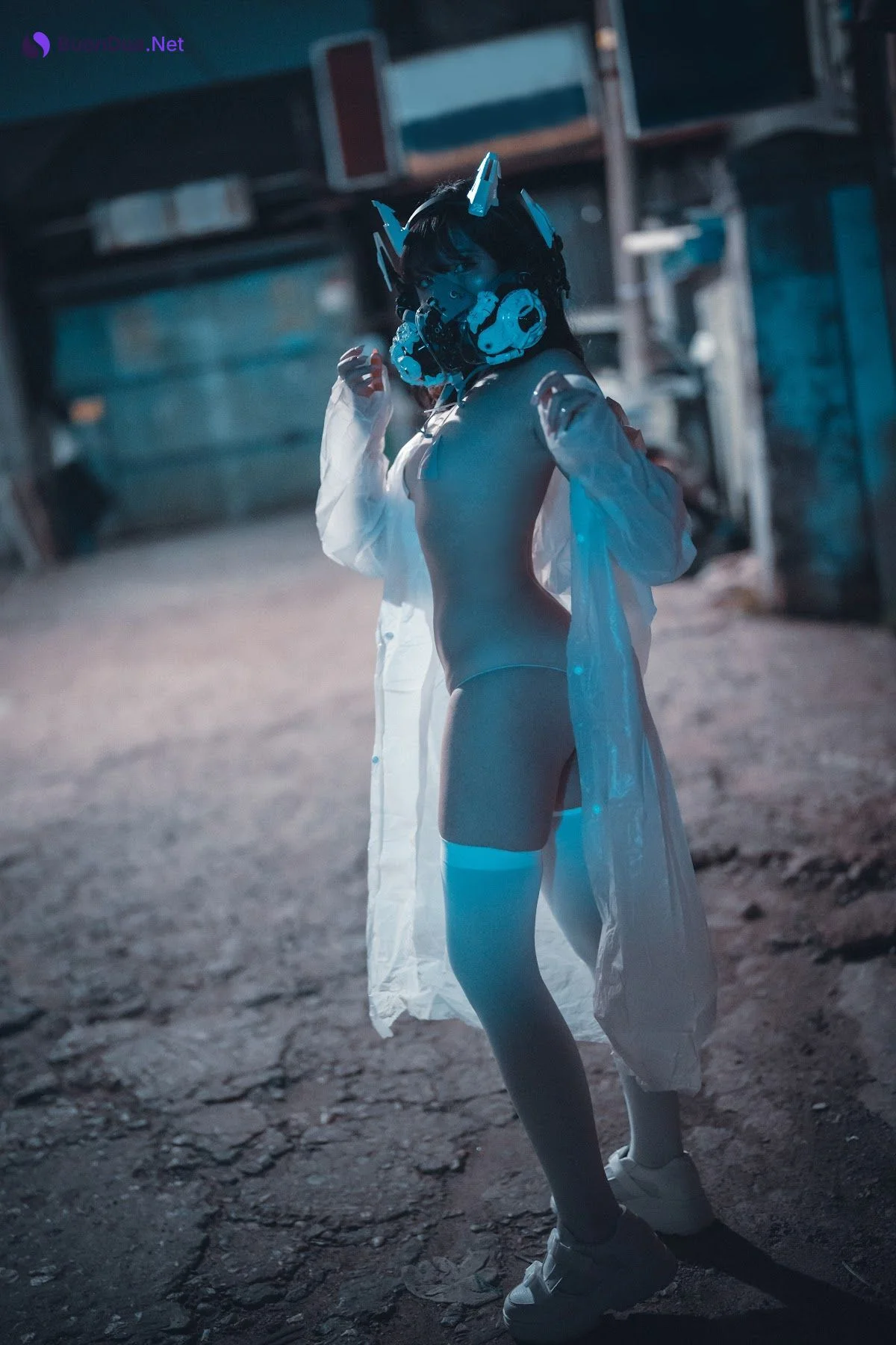 DJAWA Photo – Sonson (손손) – Vagabundo de la Noche (Masked-girl in raincoat) - Photo 3