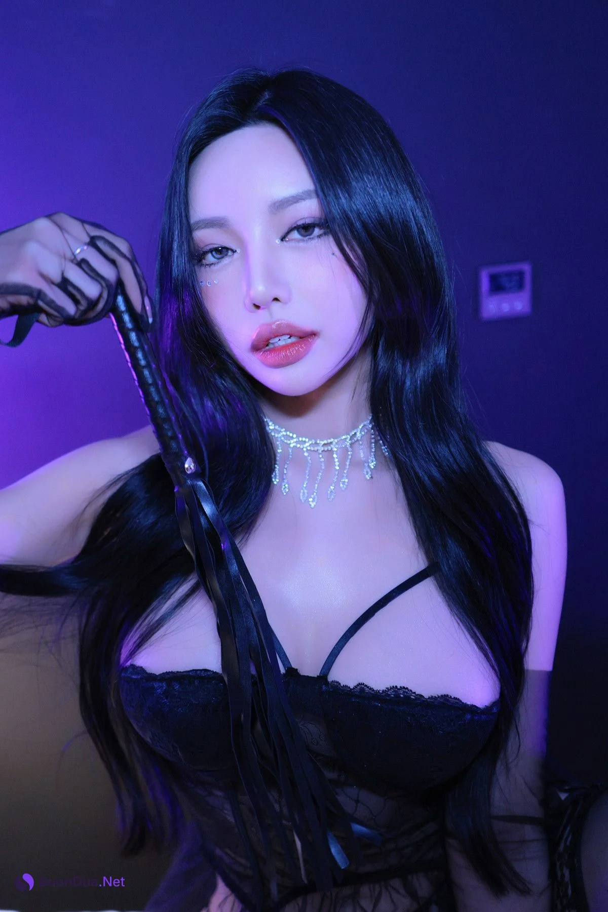Dongeuran 동그란, PhotoBook “S&M Play” Set.04 - Photo 8
