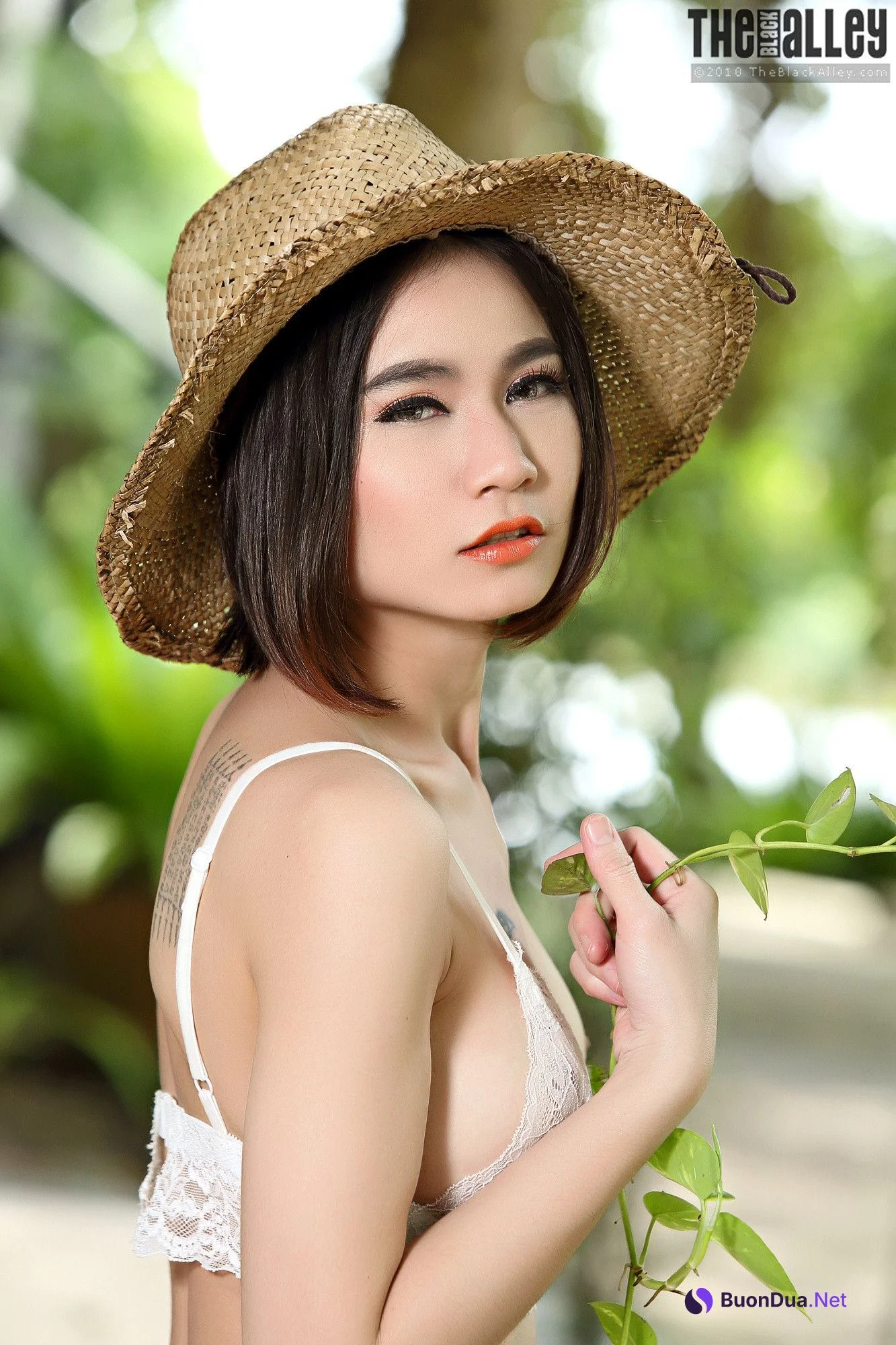 Ellie The Black Alley Photobook Set.26 - Photo 7
