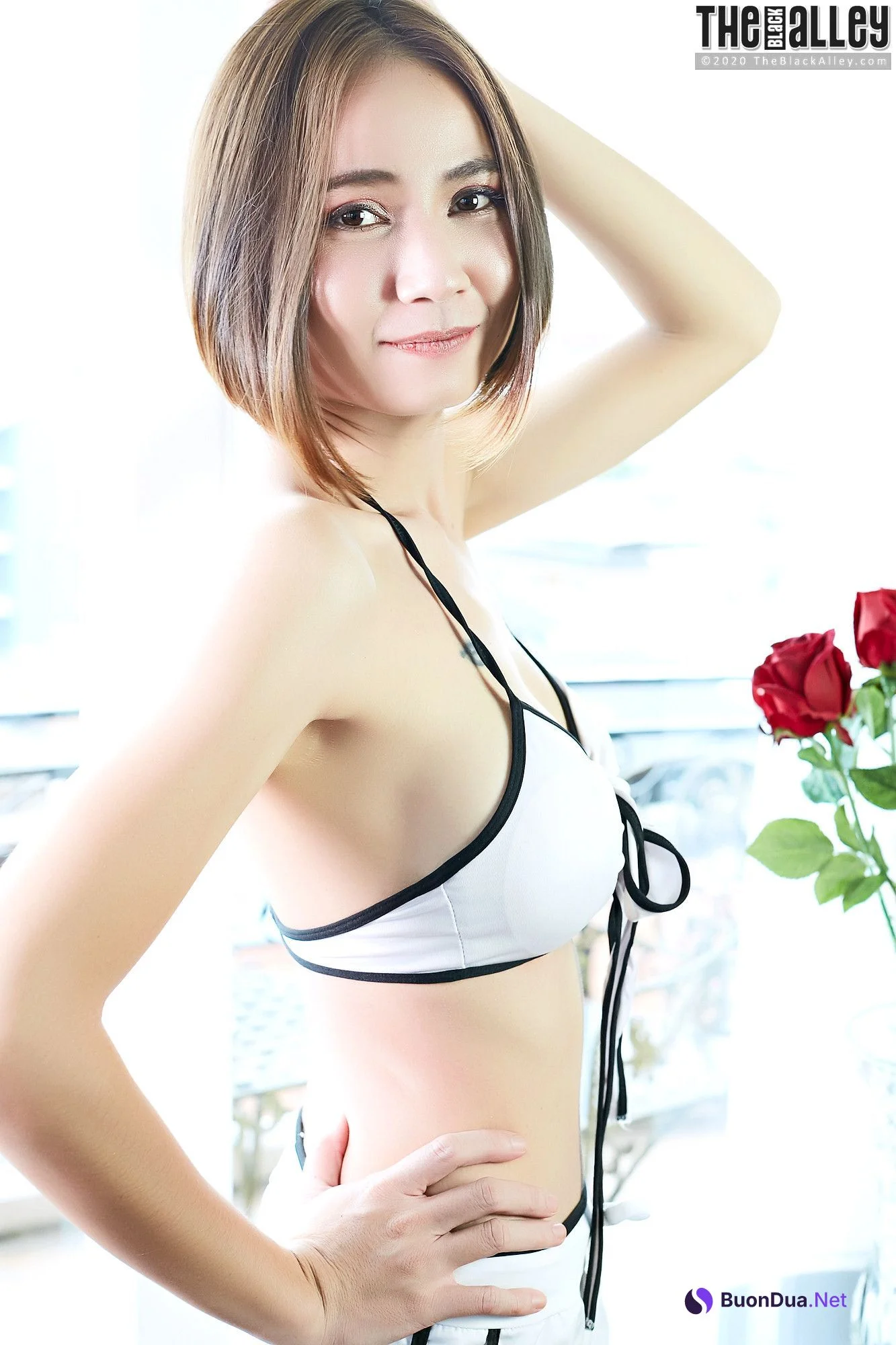 Ellie The Black Alley Photobook Set.31 - Photo 2