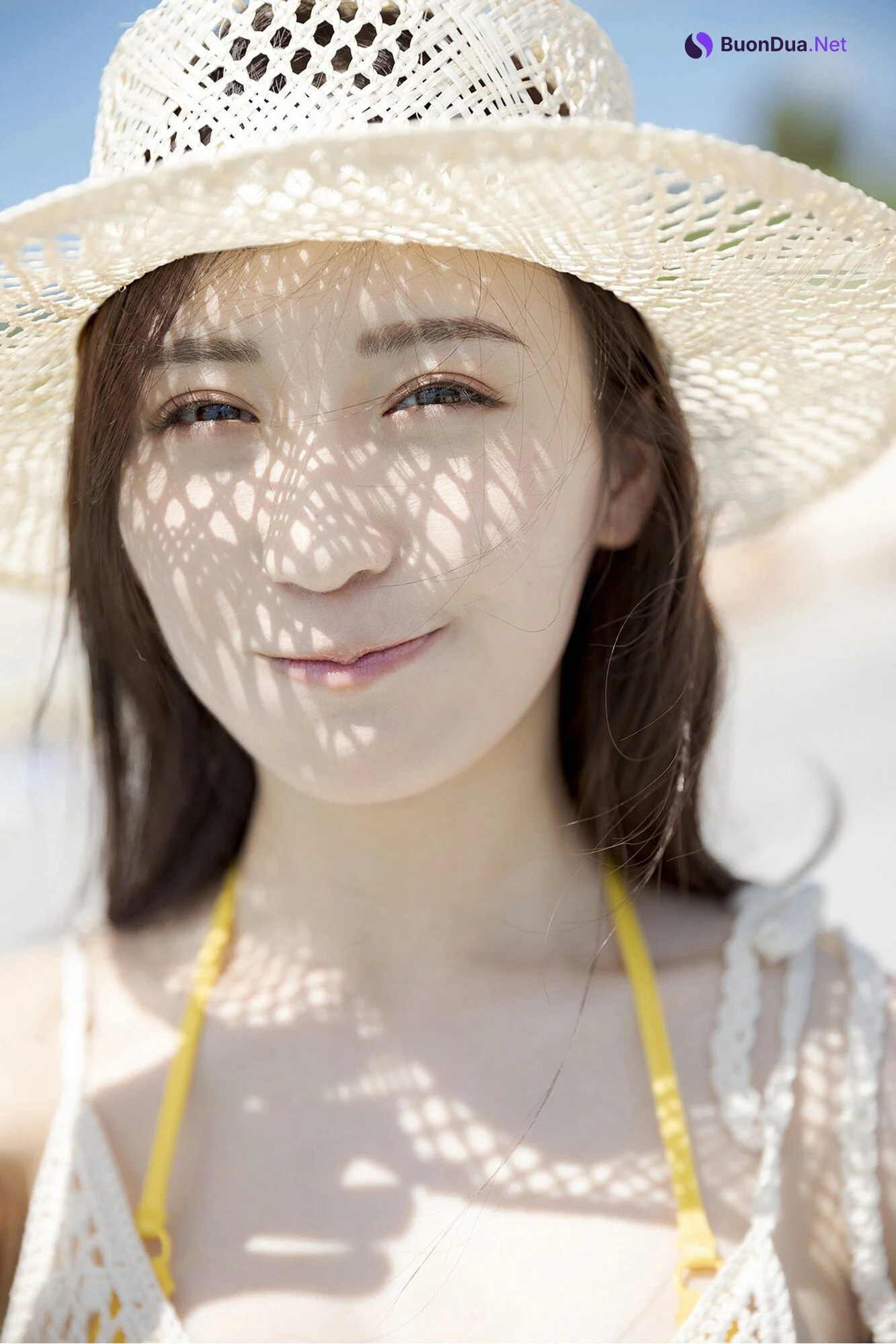 Ema Ito 伊藤愛真, デジタル写真集 「えまと南の島で突然○○してみたら…」 Set.01 - Photo 3