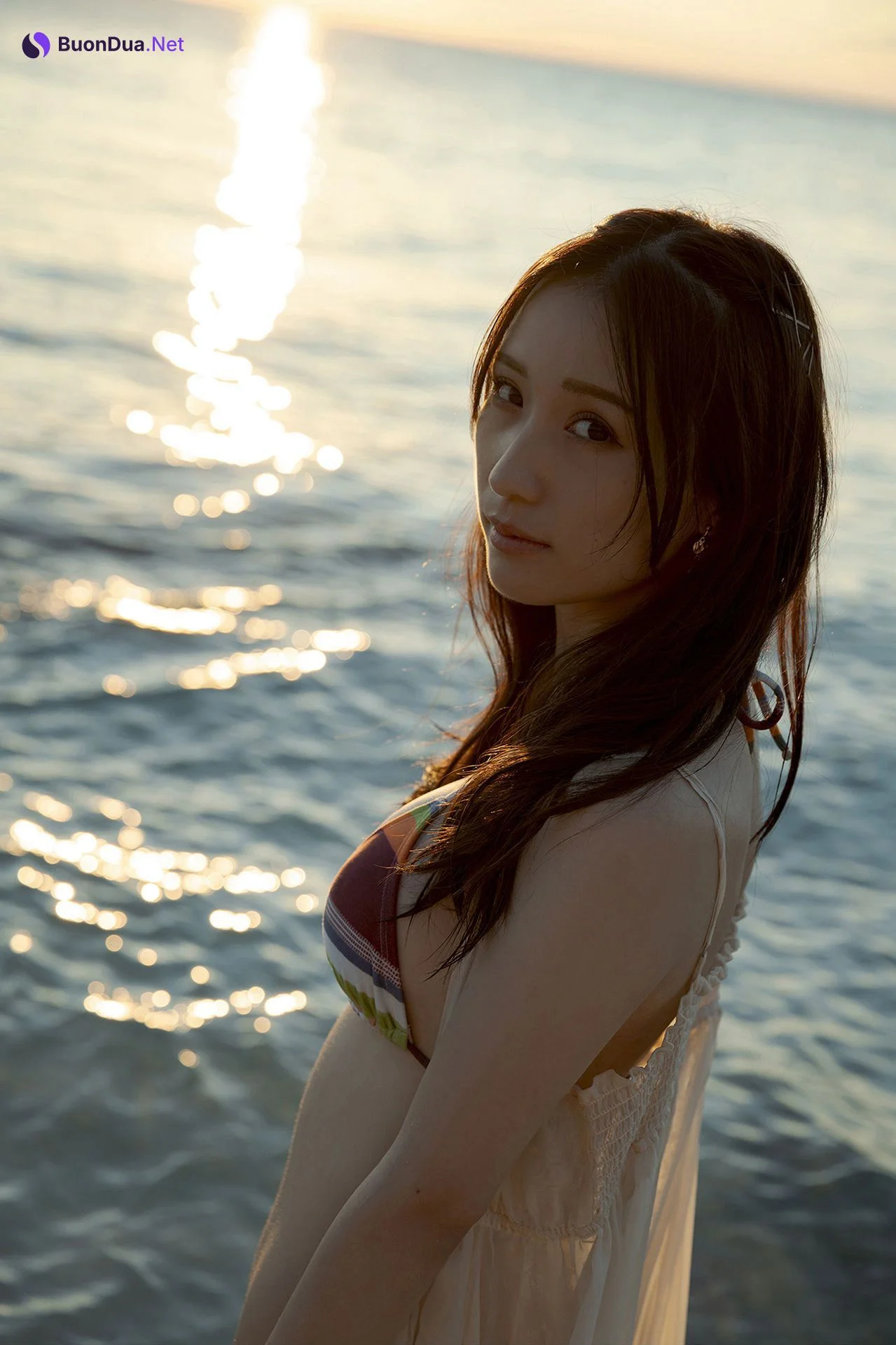 Ema Ito 伊藤愛真, デジタル写真集 「えまと南の島で突然○○してみたら…」 Set.03 - Photo 7