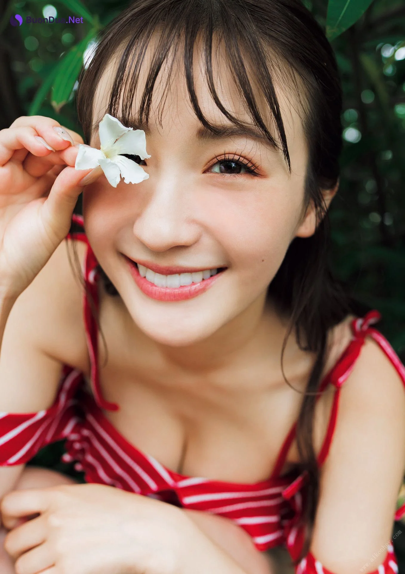 Ema Ito 伊藤愛真, １st写真集 電子特典付き 「soleil－ソレイユ－」 Set.01 - Photo 17