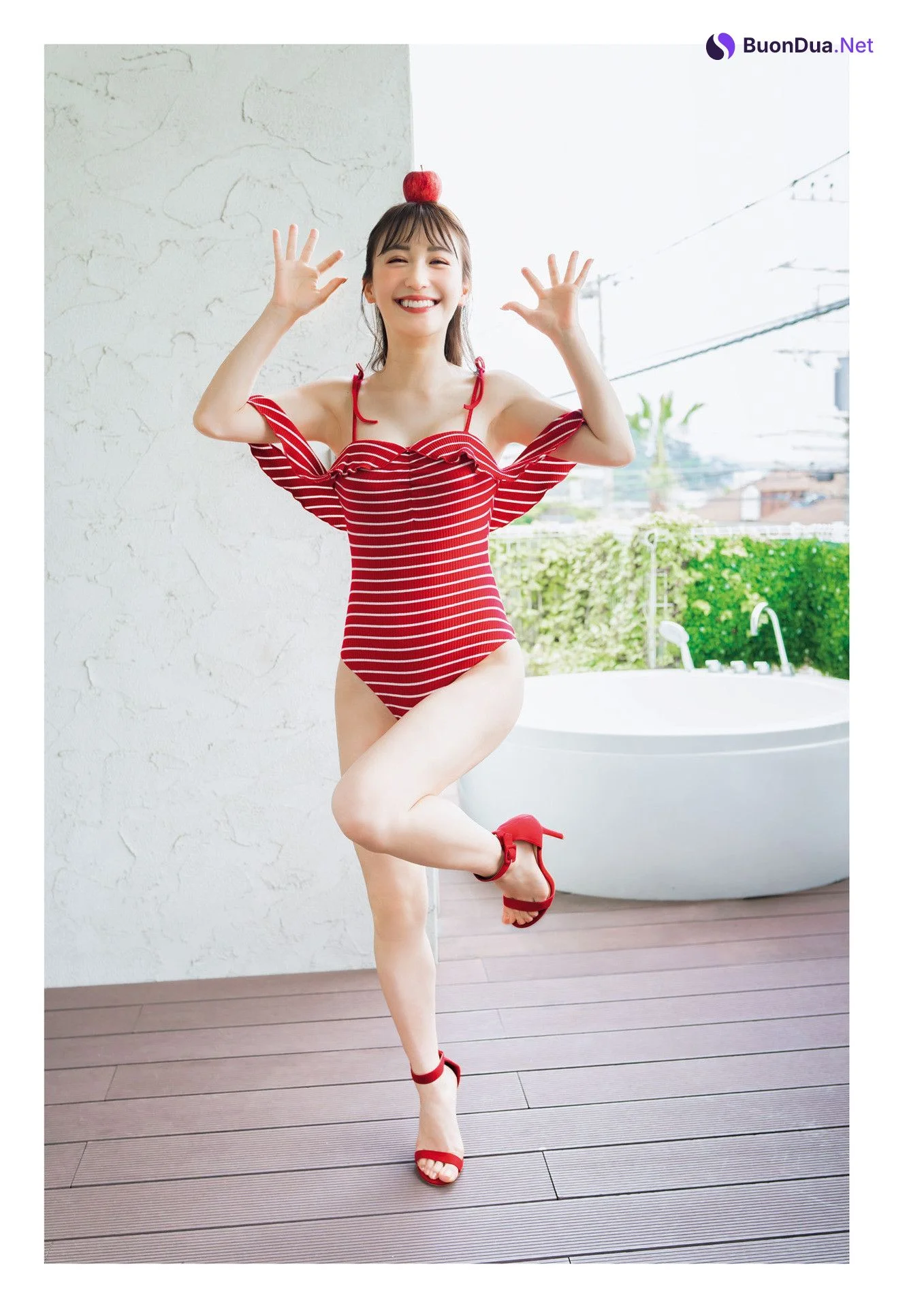 Ema Ito 伊藤愛真, １st写真集 電子特典付き 「soleil－ソレイユ－」 Set.01 - Photo 19