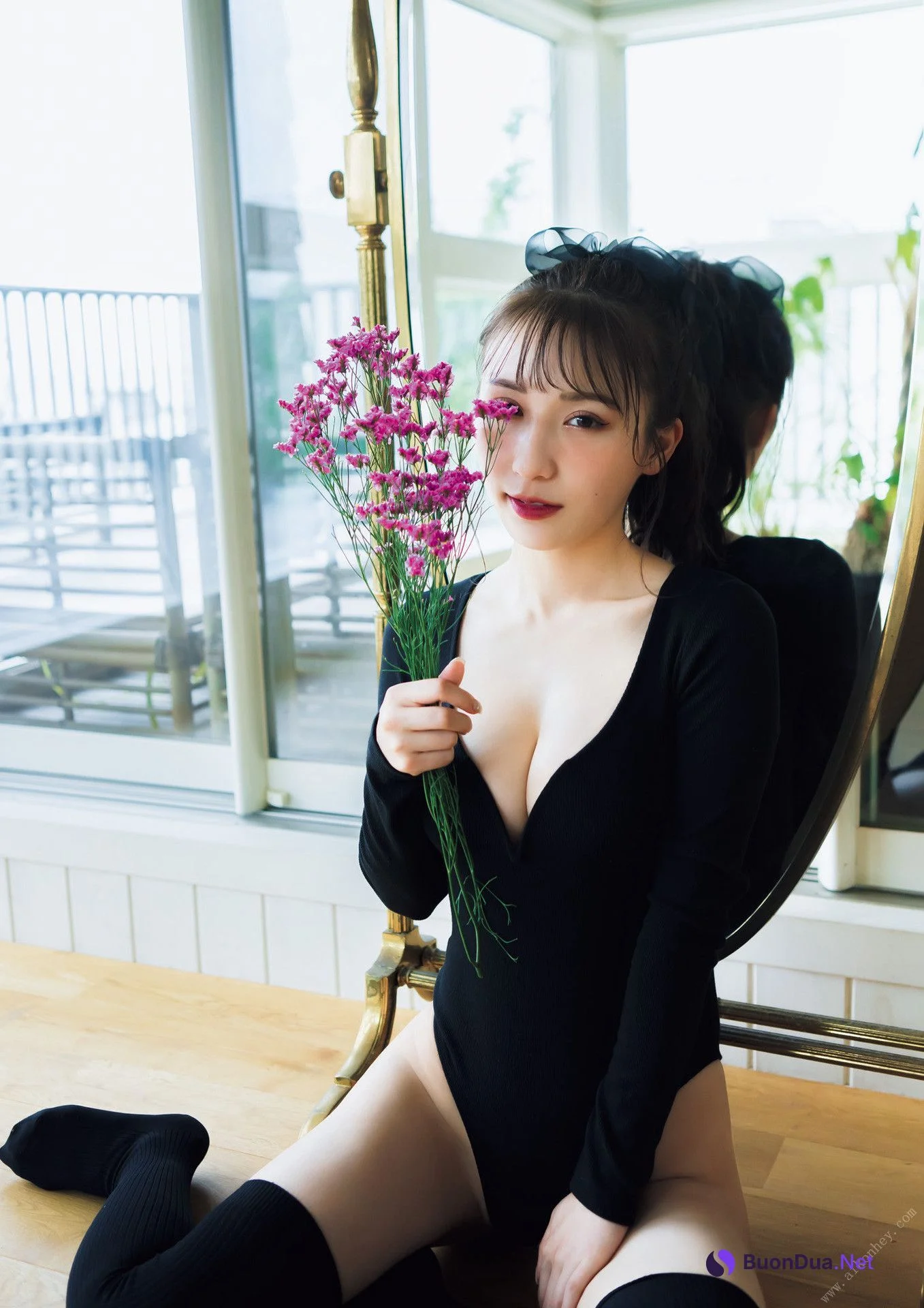 Ema Ito 伊藤愛真, １st写真集 電子特典付き 「soleil－ソレイユ－」 Set.02 - Photo 18