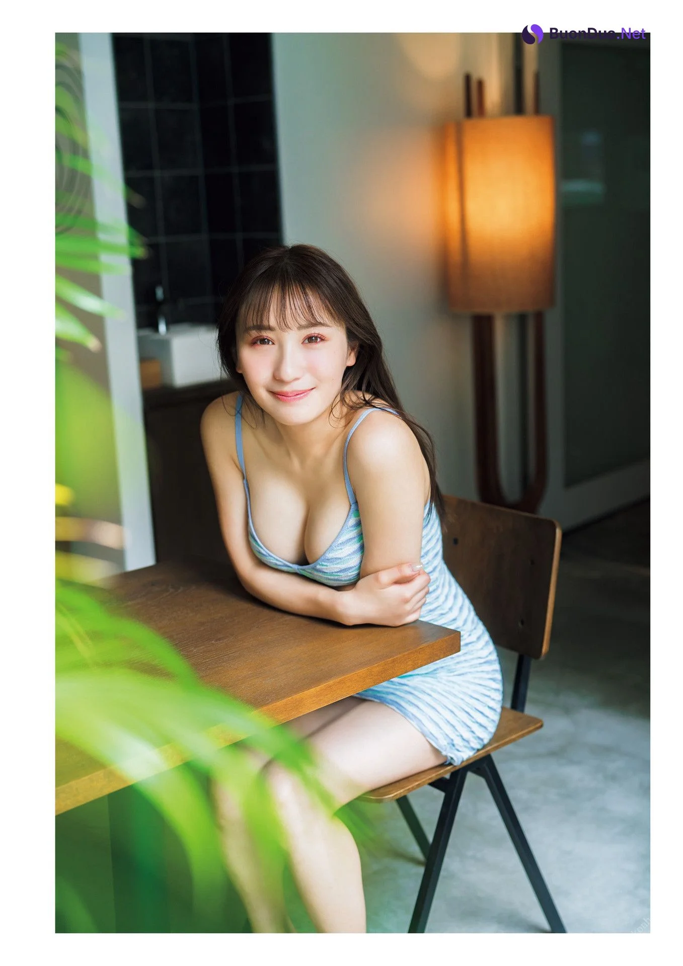 Ema Ito 伊藤愛真, １st写真集 電子特典付き 「soleil－ソレイユ－」 Set.02 - Photo 4