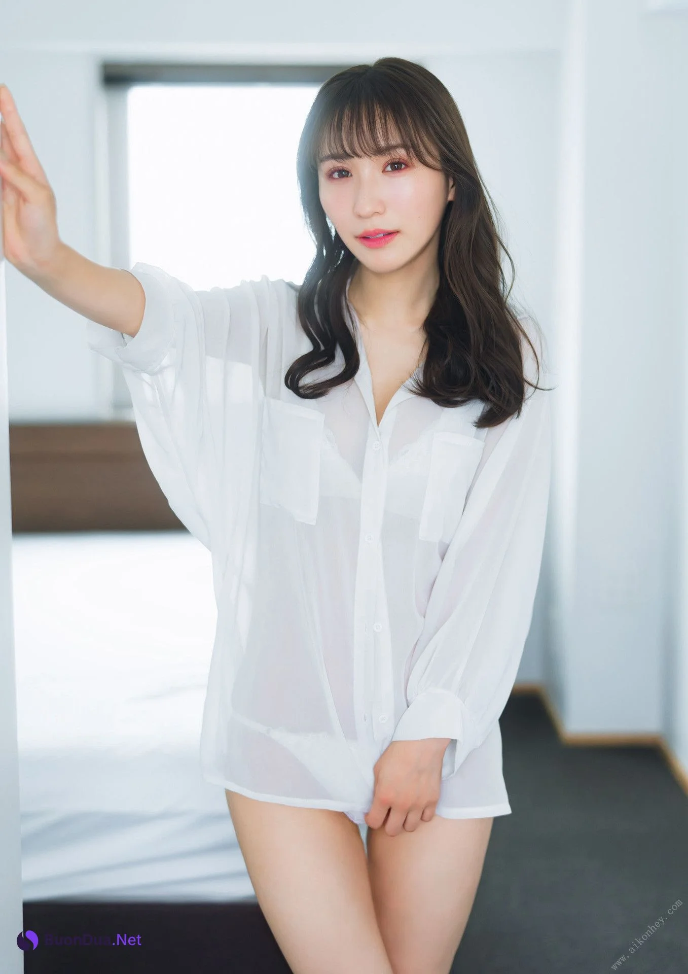 Ema Ito 伊藤愛真, １st写真集 電子特典付き 「soleil－ソレイユ－」 Set.03 - Photo 13