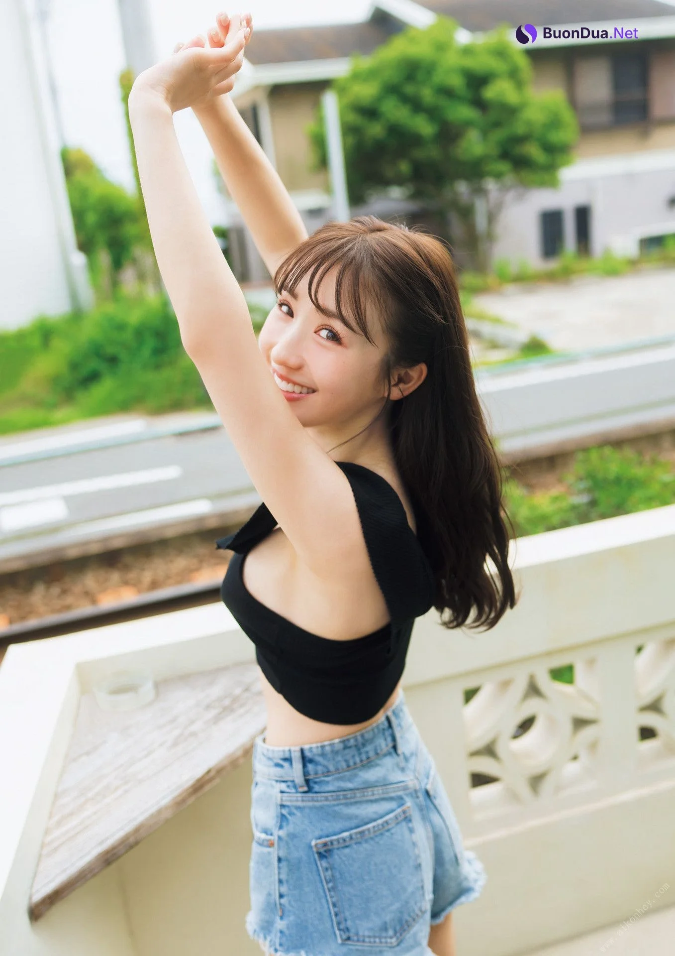 Ema Ito 伊藤愛真, １st写真集 電子特典付き 「soleil－ソレイユ－」 Set.05 - Photo 15
