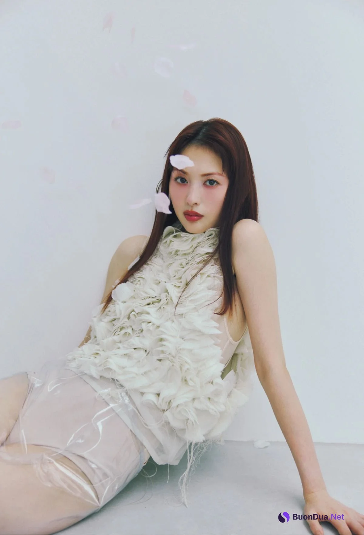 Emi Suzuki 鈴木えみ, MAQUIA マキア Magazine 2024.09 - Photo 13