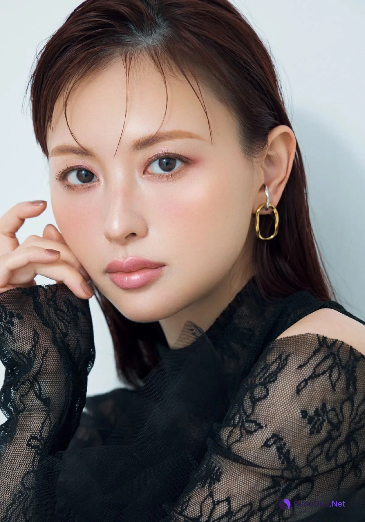 Emi Suzuki 鈴木えみ, MAQUIA マキア Magazine 2024.09 - Photo 5
