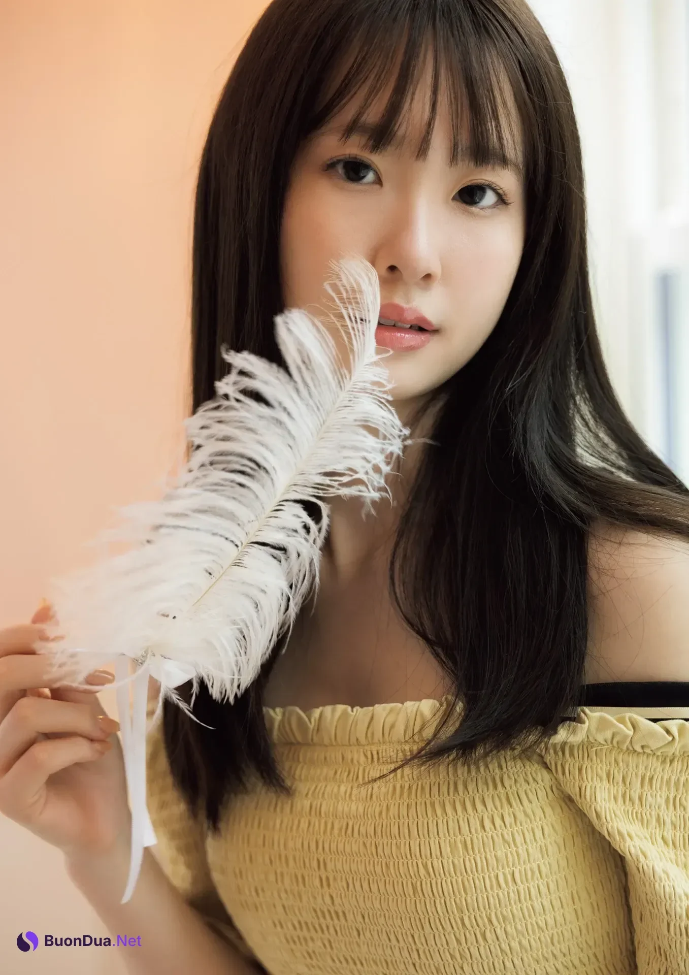 Emika Shirakami 白上咲花, 写真集 「Blooming」 Set.01 - Photo 5