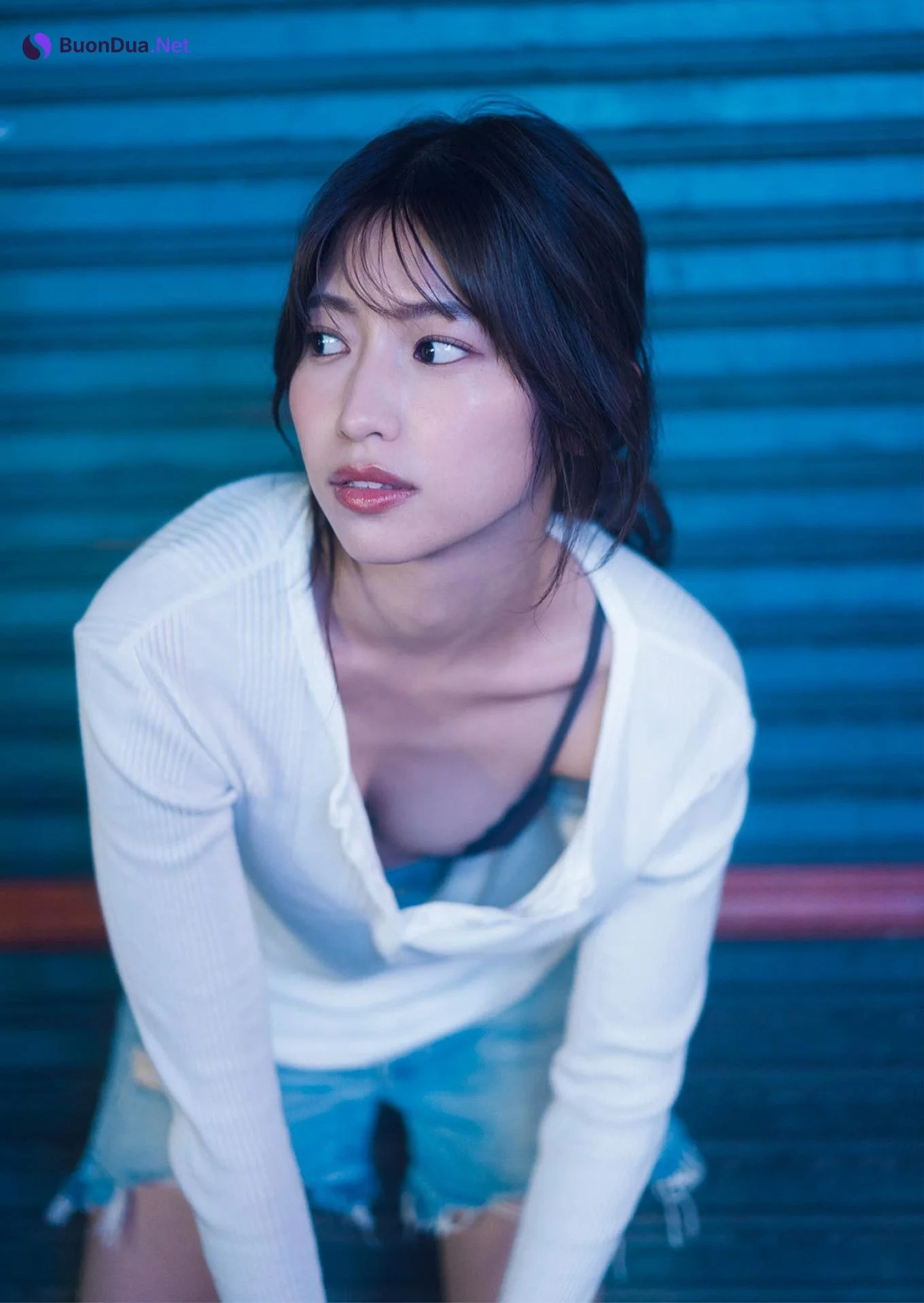 Emiri Yamashita 山下エミリー, 1st写真集 『SHY』 Set.01 - Photo 2