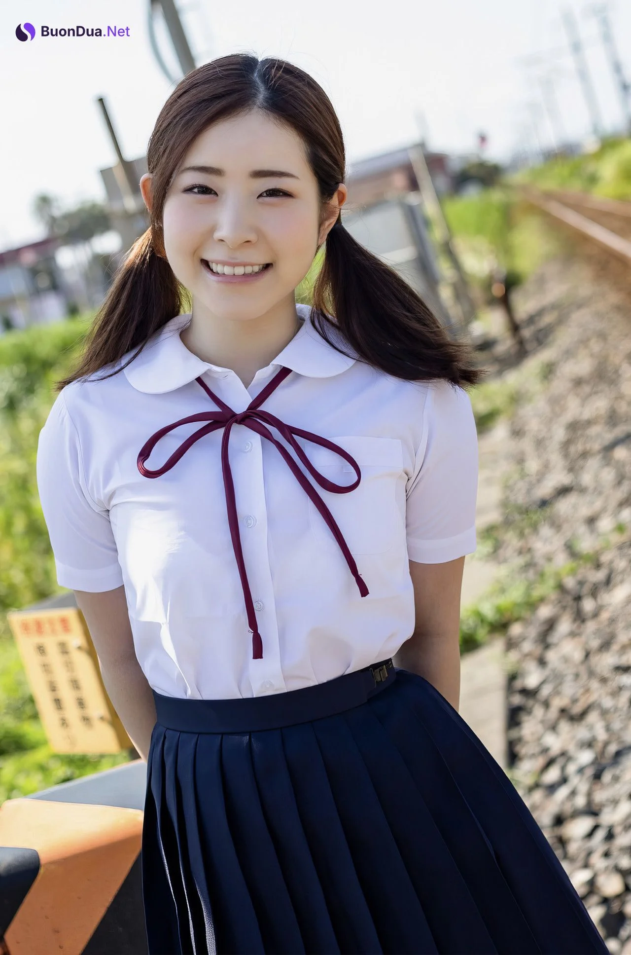 Ena Satsuki 沙月恵奈, ヌード写真集 [太陽とひまわり] Set.02 - Photo 2