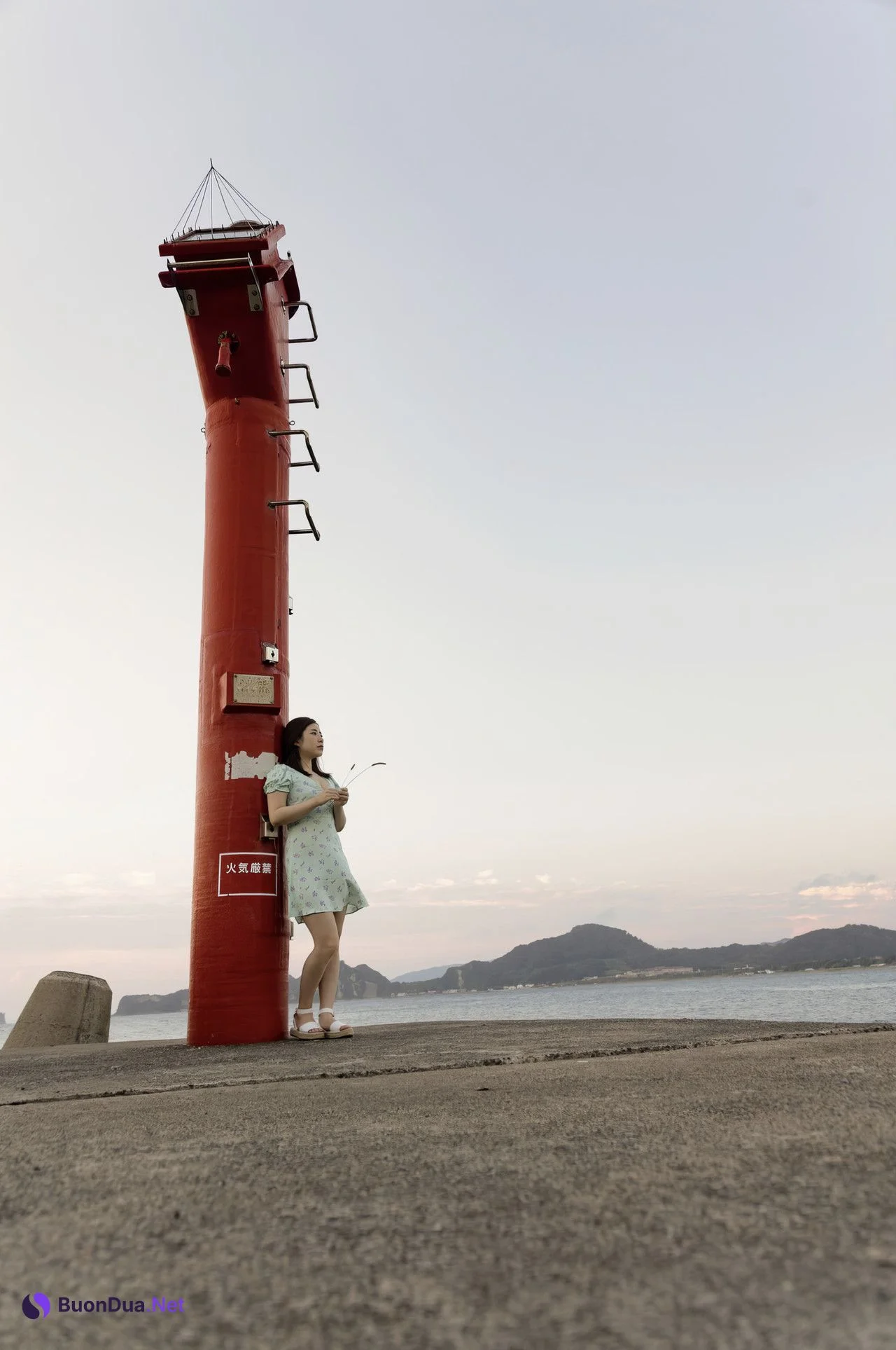 Ena Satsuki 沙月恵奈, ヌード写真集 [太陽とひまわり] Set.04 - Photo 7