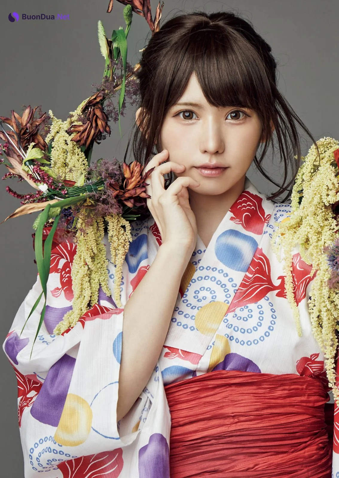 Enako えなこ, Big Comic Spirits 2021 No.39 (ビッグコミックスピリッツ 2021年39号) - Photo 4