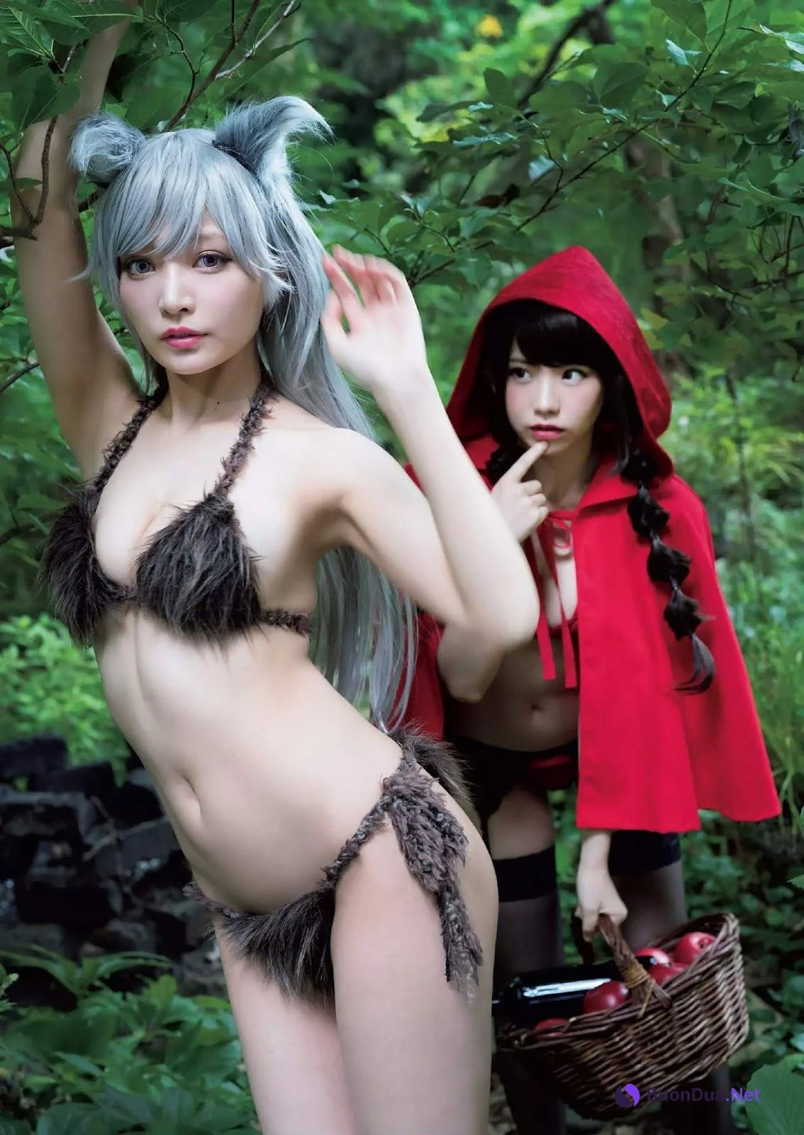 Enako えなこ, Sayaka Nitori 似鳥沙也加, Weekly Playboy 2019 No.35 (週刊プレイボーイ 2019年35号) - Photo 5