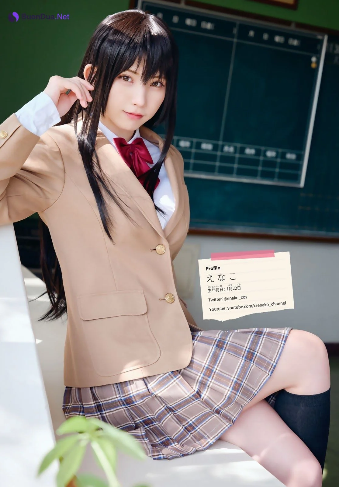 Enako えなこ, Shonen Magazine 2021 No.51 (週刊少年マガジン 2021年51号) - Photo 6