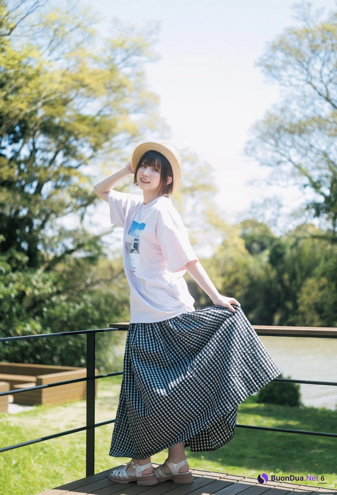 Enako えなこ, Shonen Magazine 2023 No.23 (週刊少年マガジン 2023年23号) - Photo 11