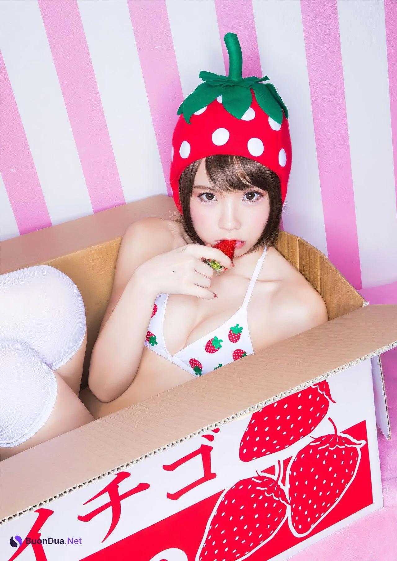 Enako えなこ, デジタル限定 YJ Photo Book 「最高機密文書e-75」 - Photo 16