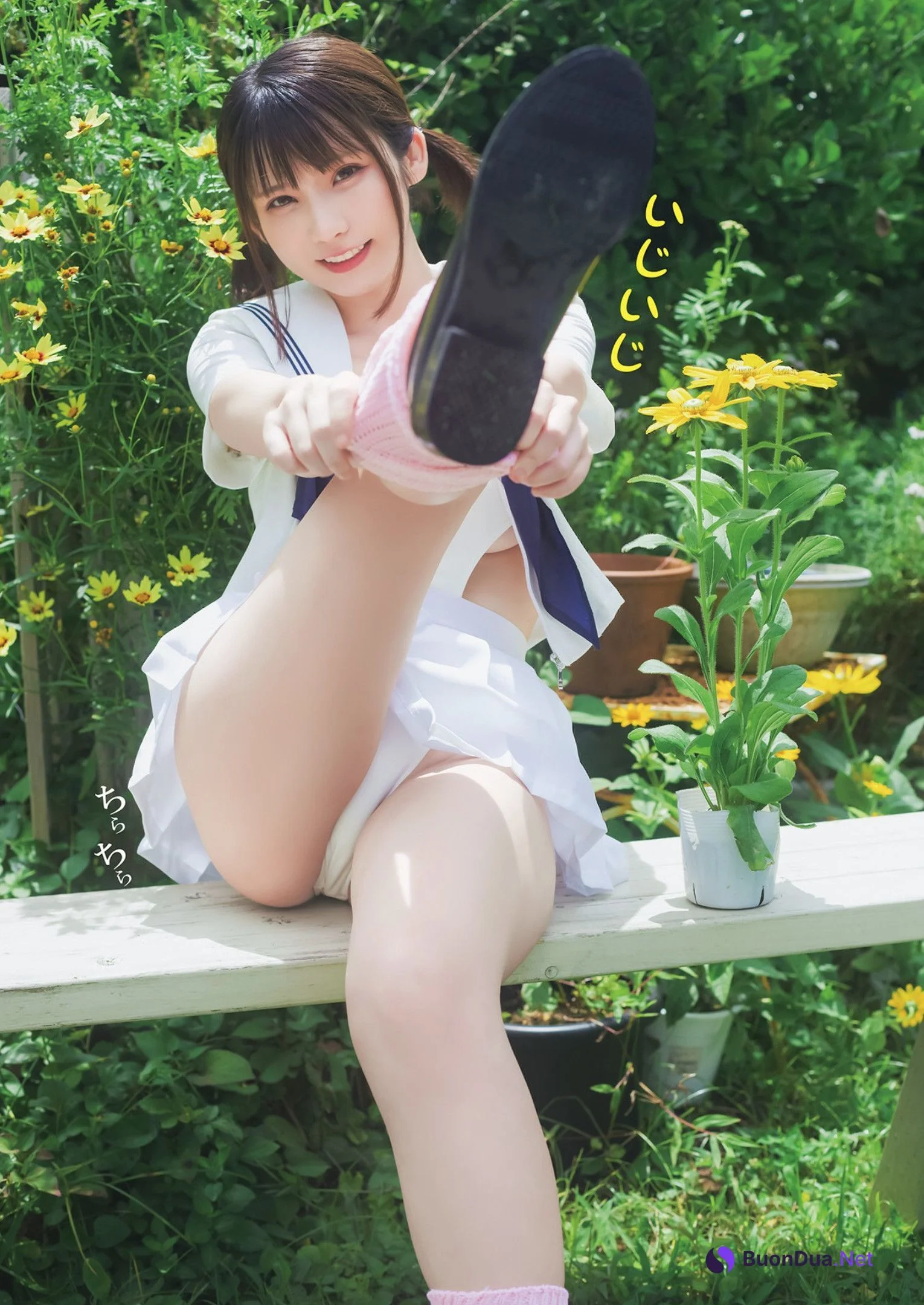 Enako えなこ, Young Jump 2022 No.39 (ヤングジャンプ 2022年39号) - Photo 3