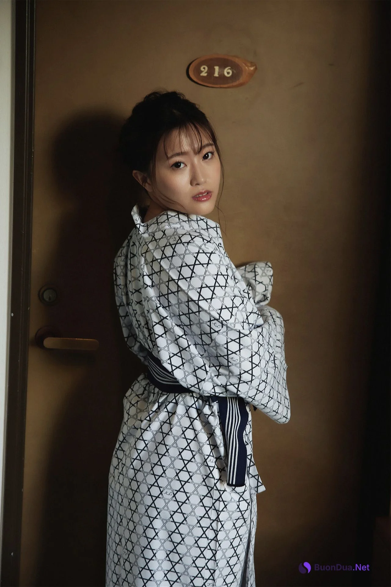 Erika Inami 伊南えりか, ヌード写真集 「激情の眼差し」 Set.02 - Photo 6