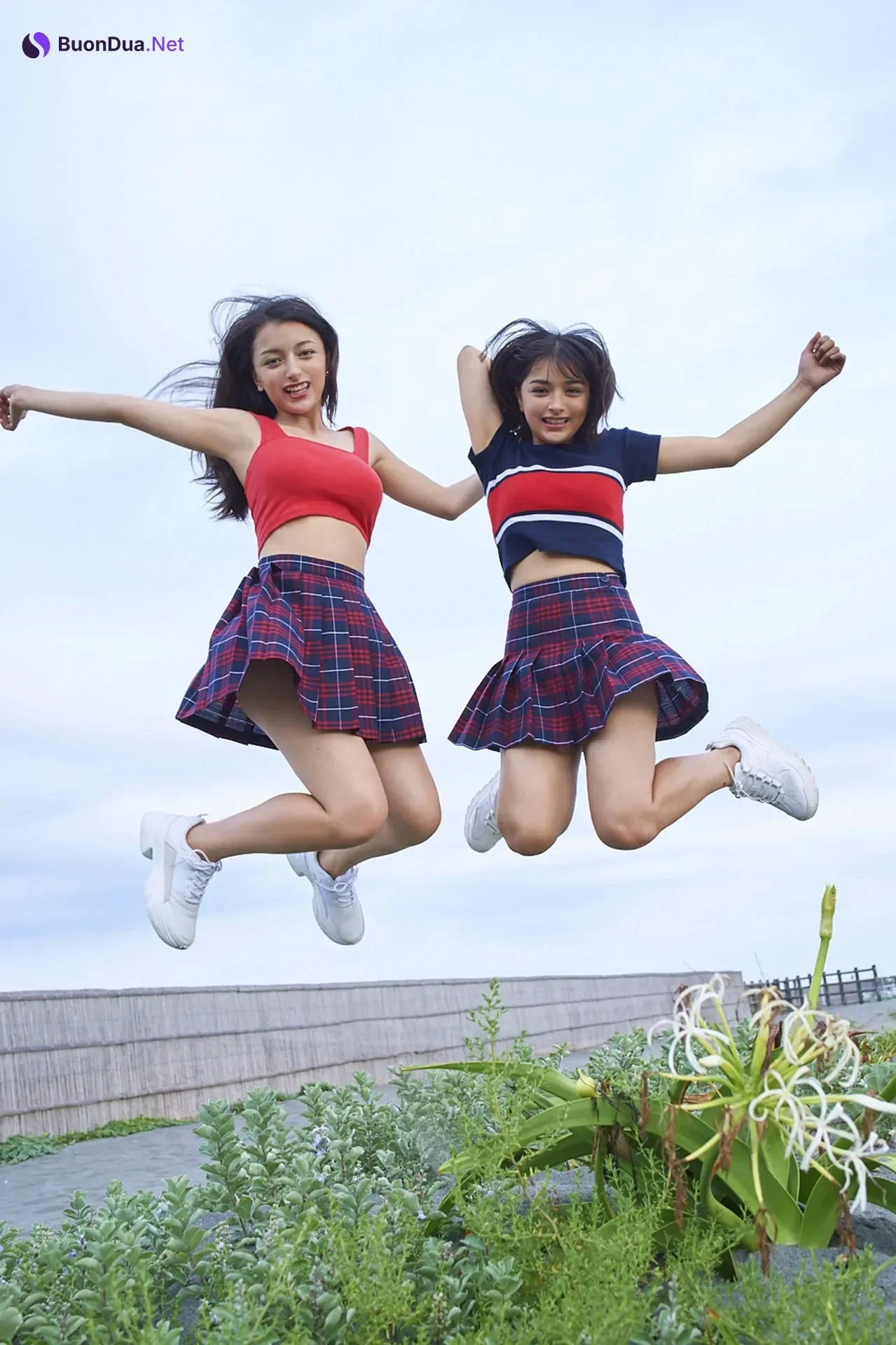 Erika エリカ, Marina マリナ, ヤンマガデジタル写真 「Eri－Mari エリマリ姉妹」 Set.02 - Photo 9